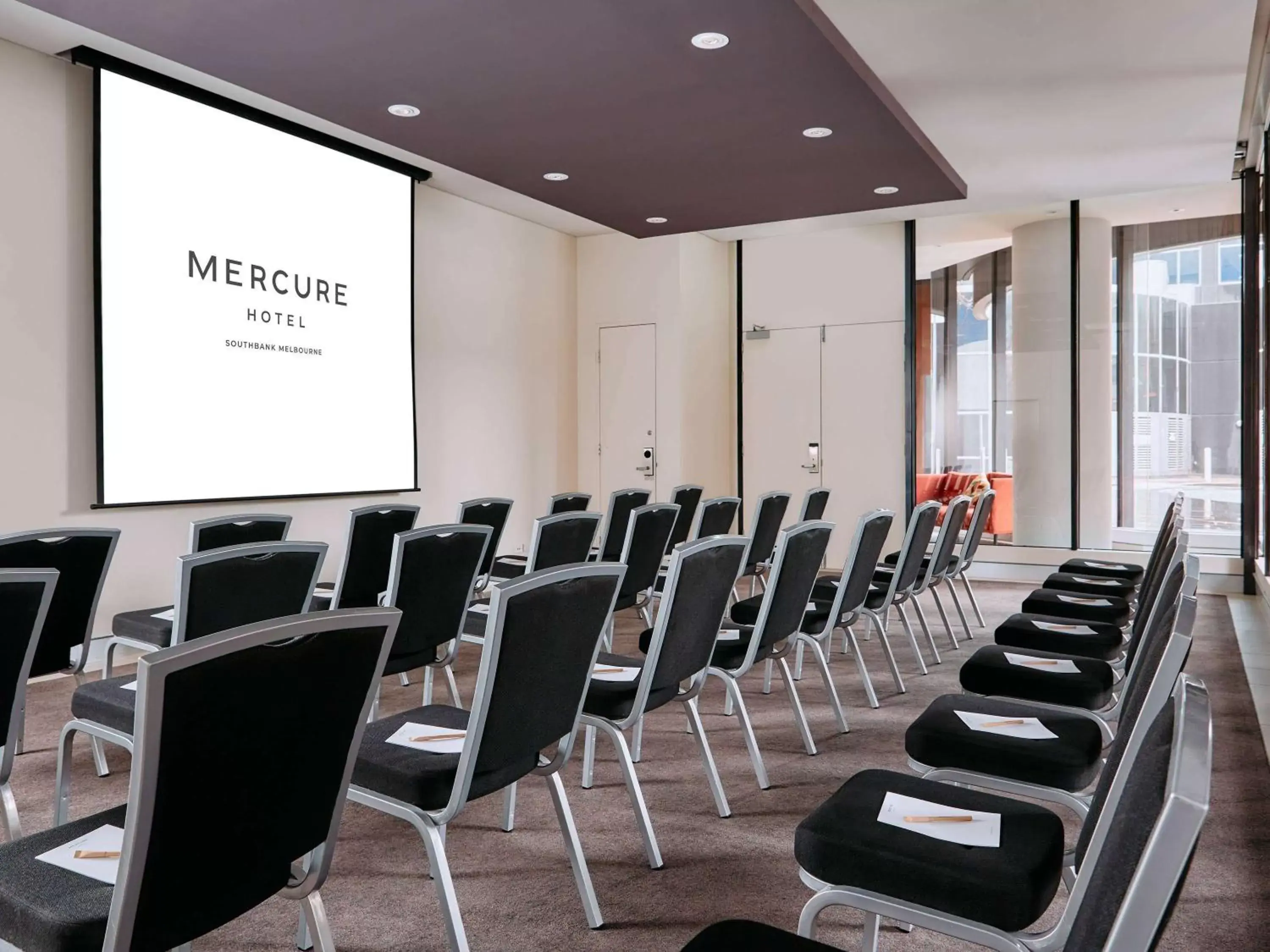 Business facilities in Mercure Melbourne Southbank