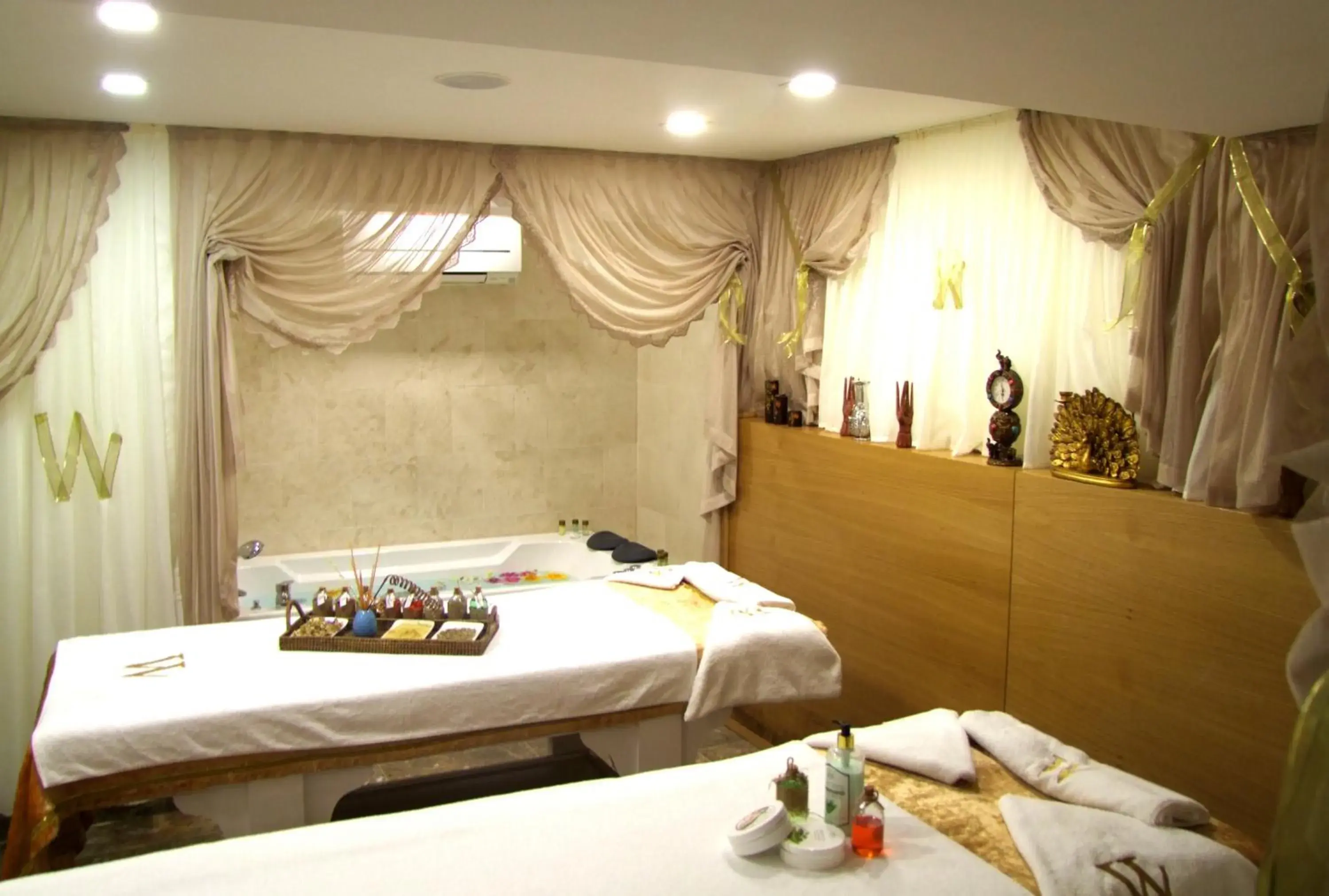 Spa and wellness centre/facilities in Wise Hotel & Spa - Adults Only