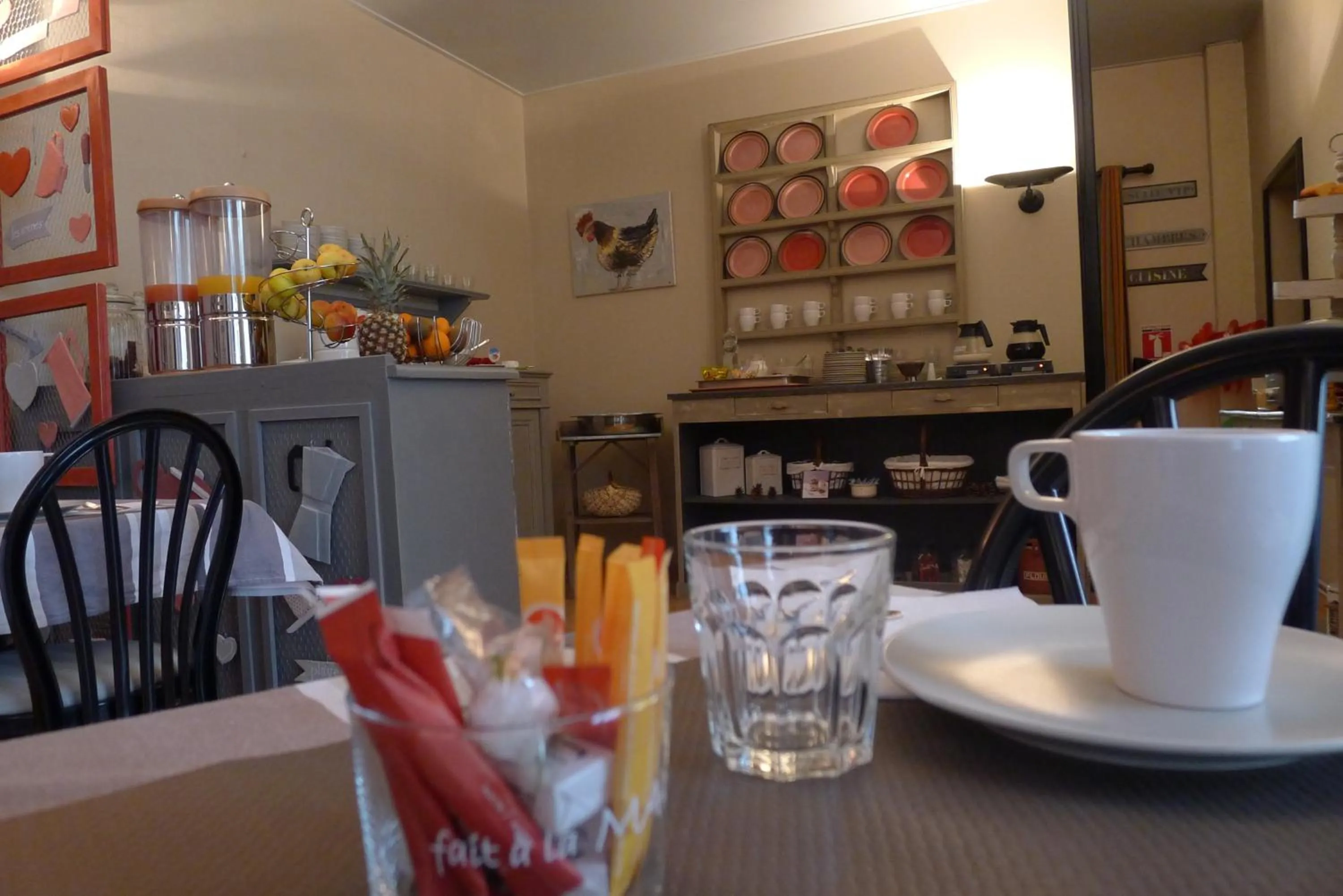 Restaurant/places to eat in Cit'Hotel des Messageries