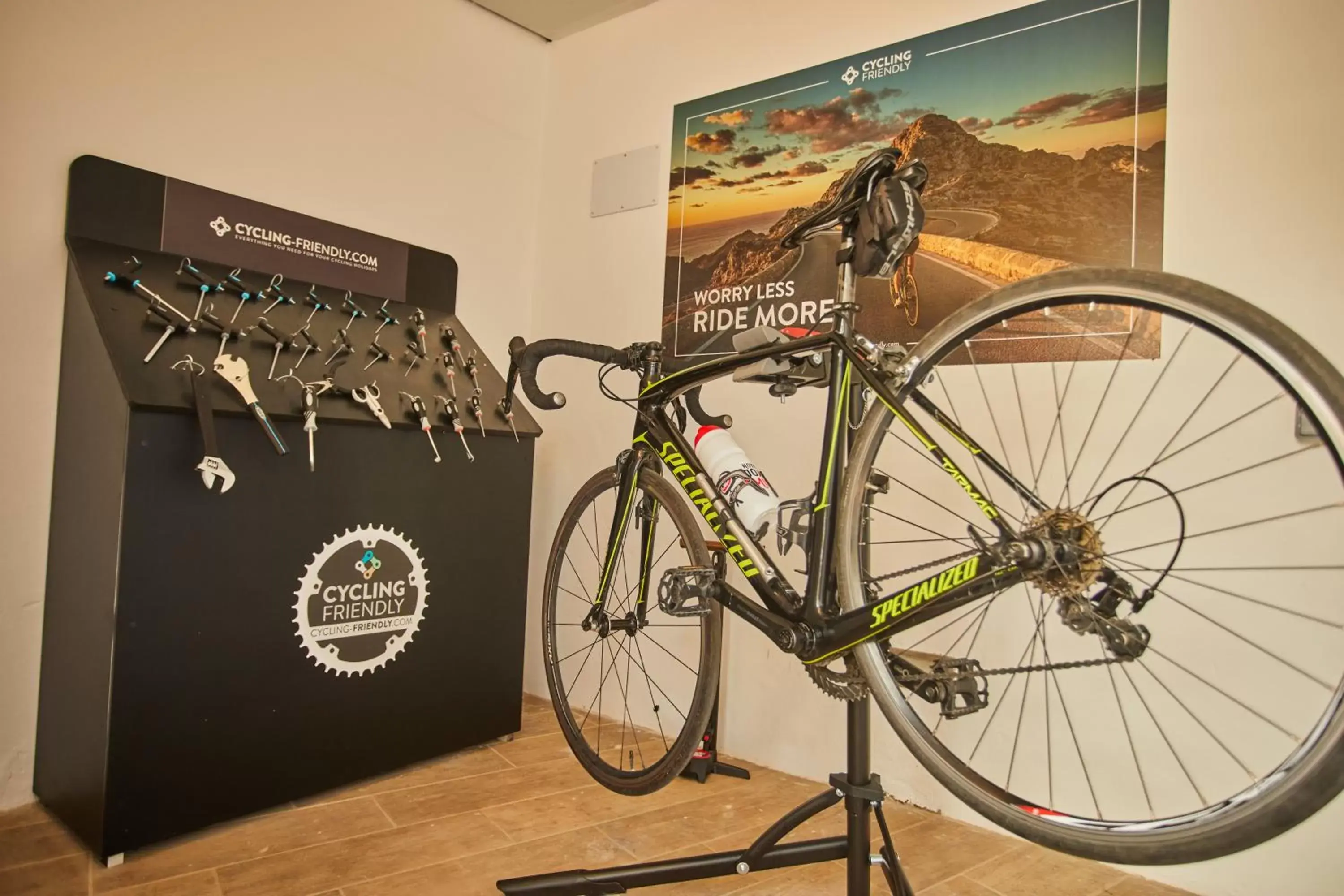 Cycling, Biking in Hotel Joan Miró Museum