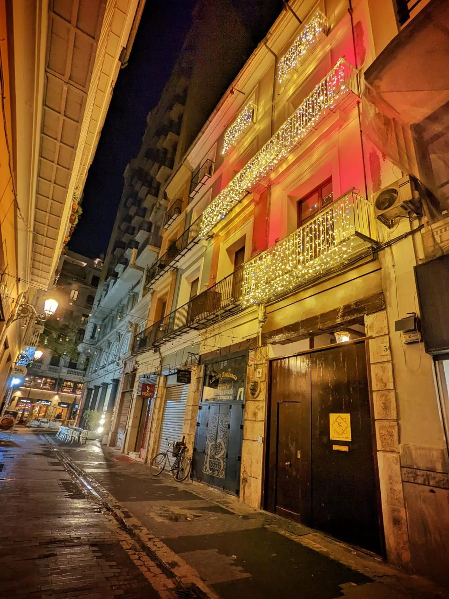 Facade/entrance in Catalina Suites