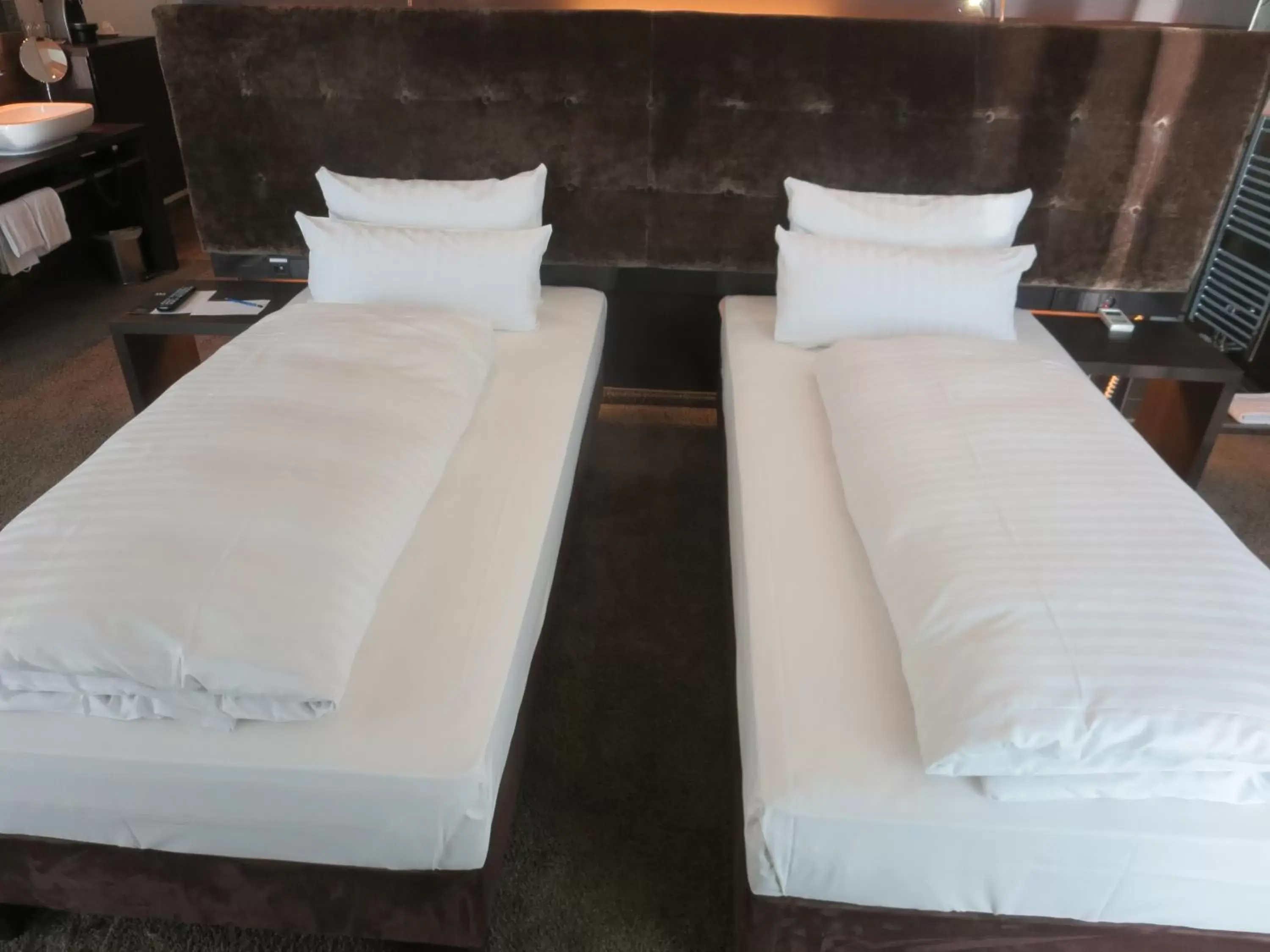 Bed in SAKS Urban Design Hotel Kaiserslautern Bed in SAKS Urban Design Hotel Kaiserslautern