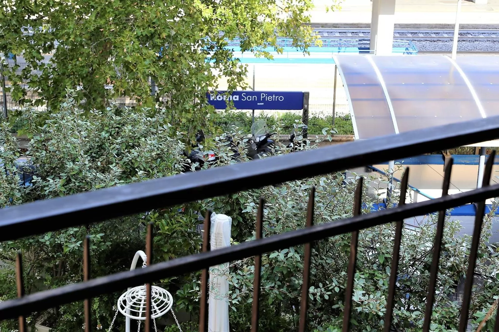 Bird's eye view in San Pietro Shabby Chic Apartment