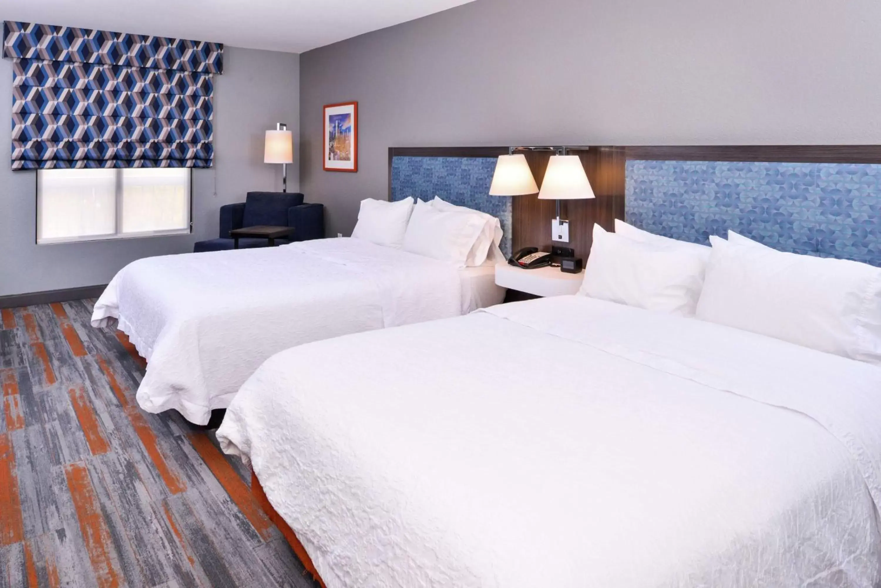 Bed in Hampton Inn & Suites Legacy Park-Frisco