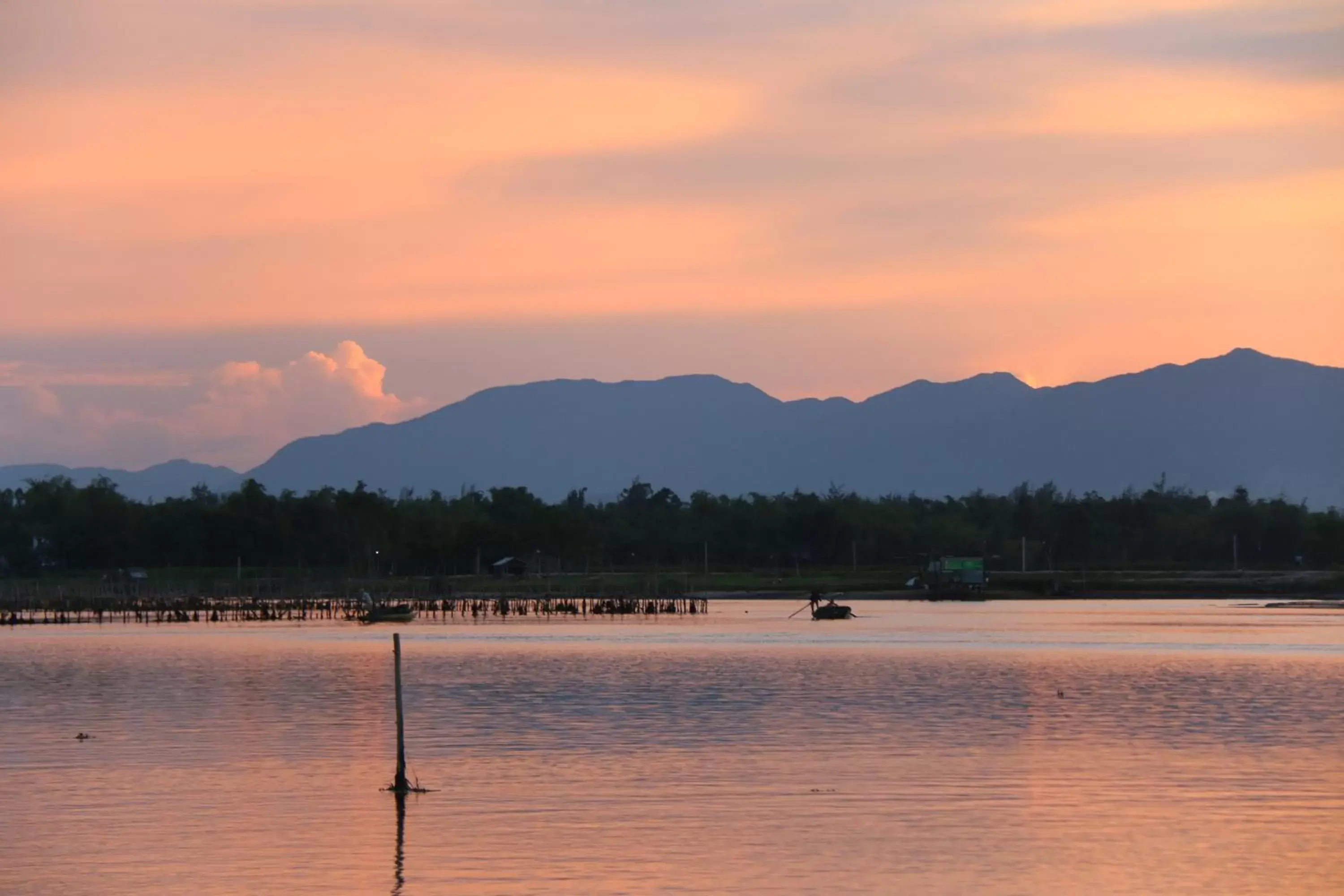 Nearby landmark, Sunrise/Sunset in Santa Sea Villa