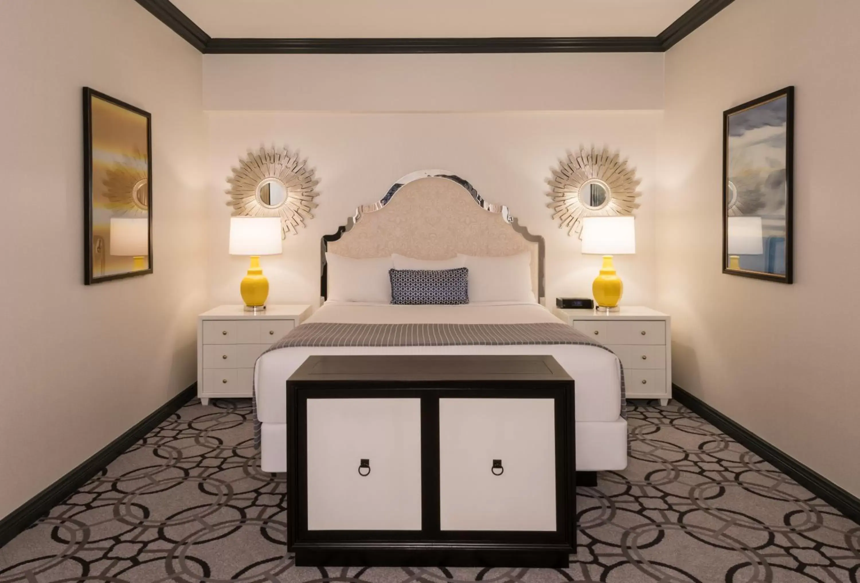 Bedroom, Bed in Paris Las Vegas Hotel & Casino