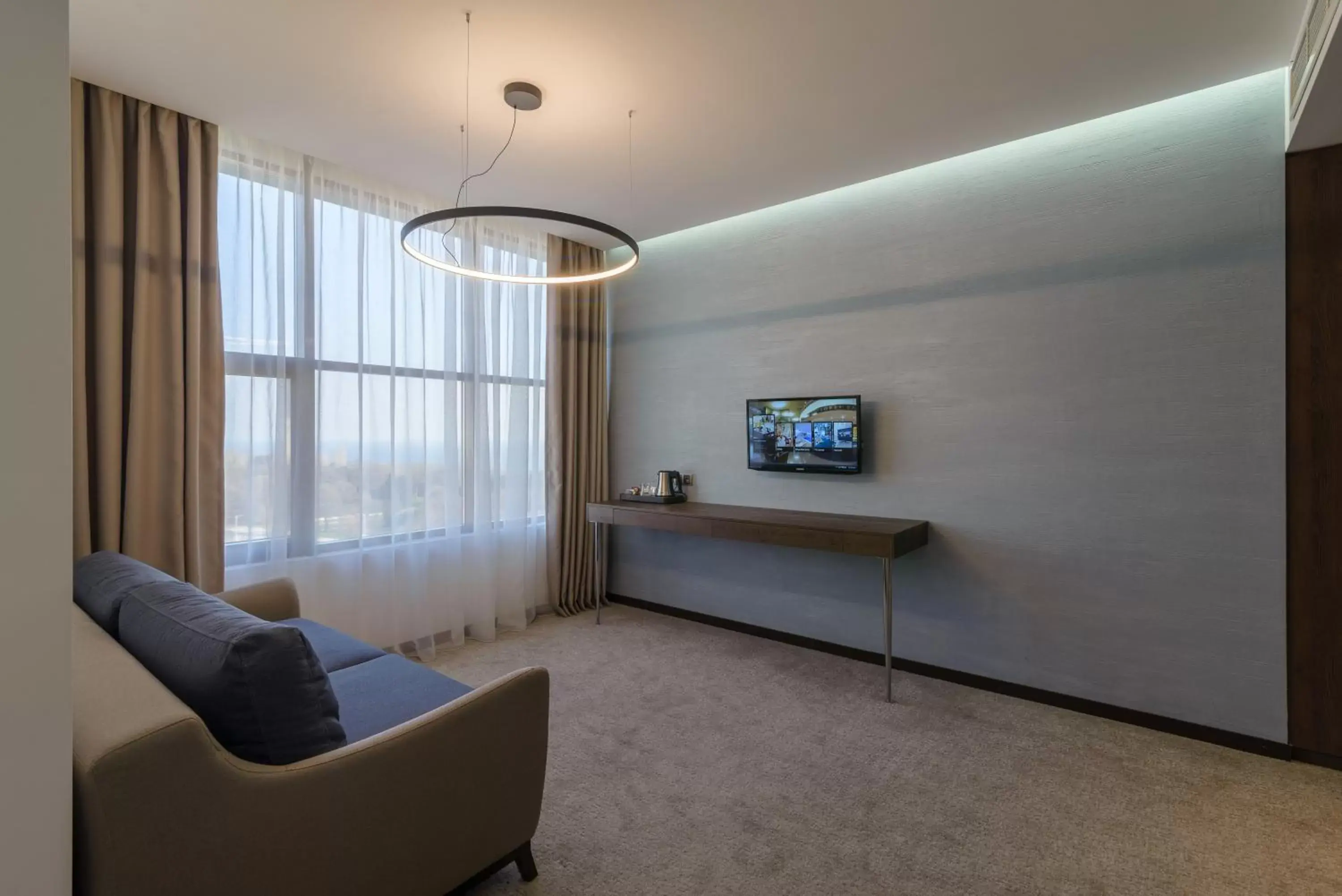 Living room, TV/Entertainment Center in Rosslyn Dimyat Hotel Varna