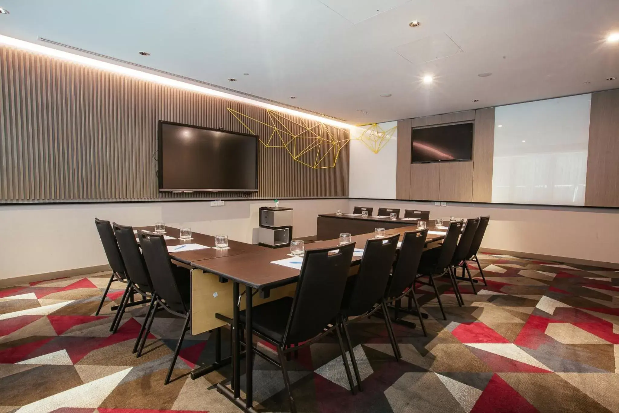 Meeting/conference room in Capri by Fraser Brisbane