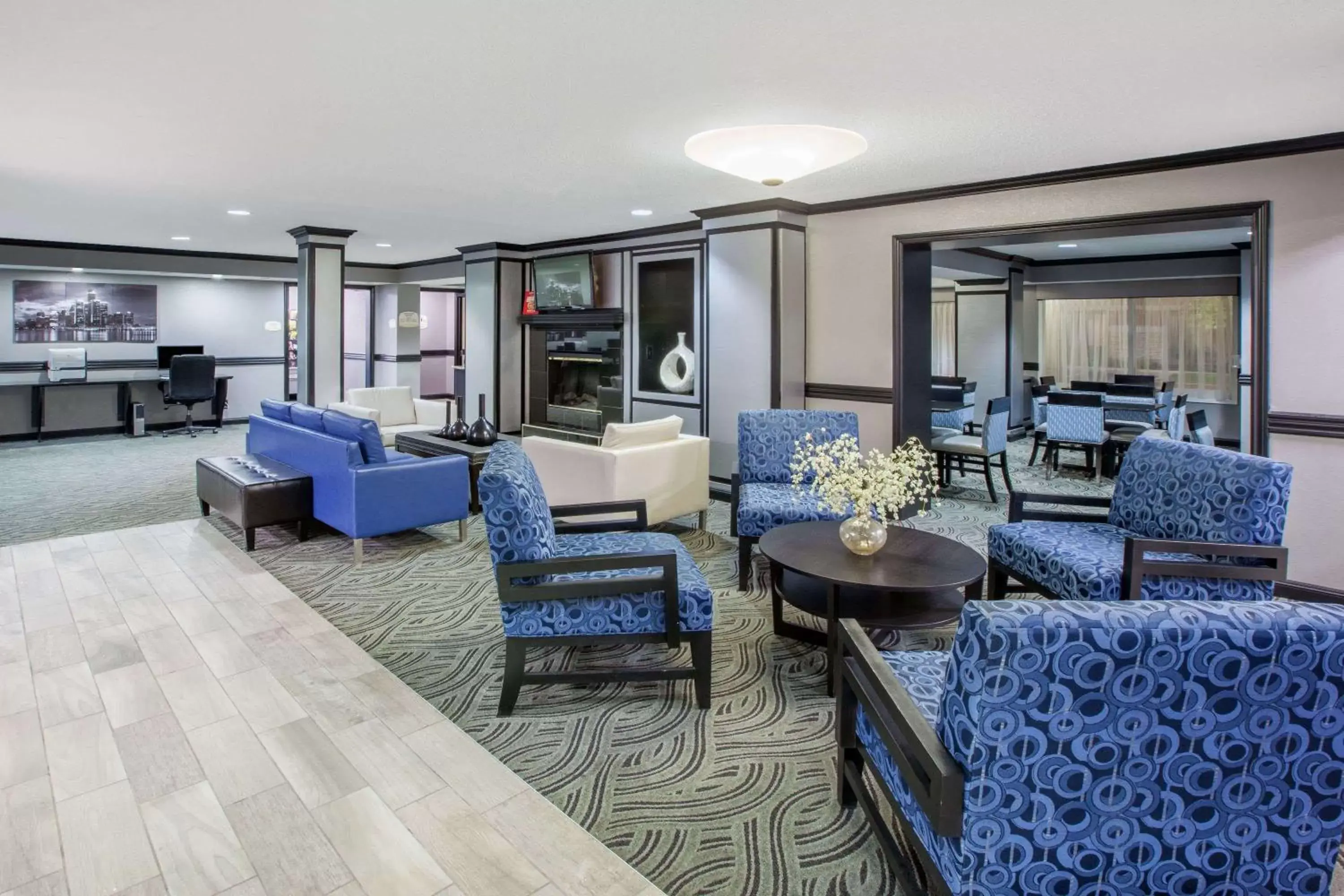 Lobby or reception, Seating Area in Baymont by Wyndham Canton