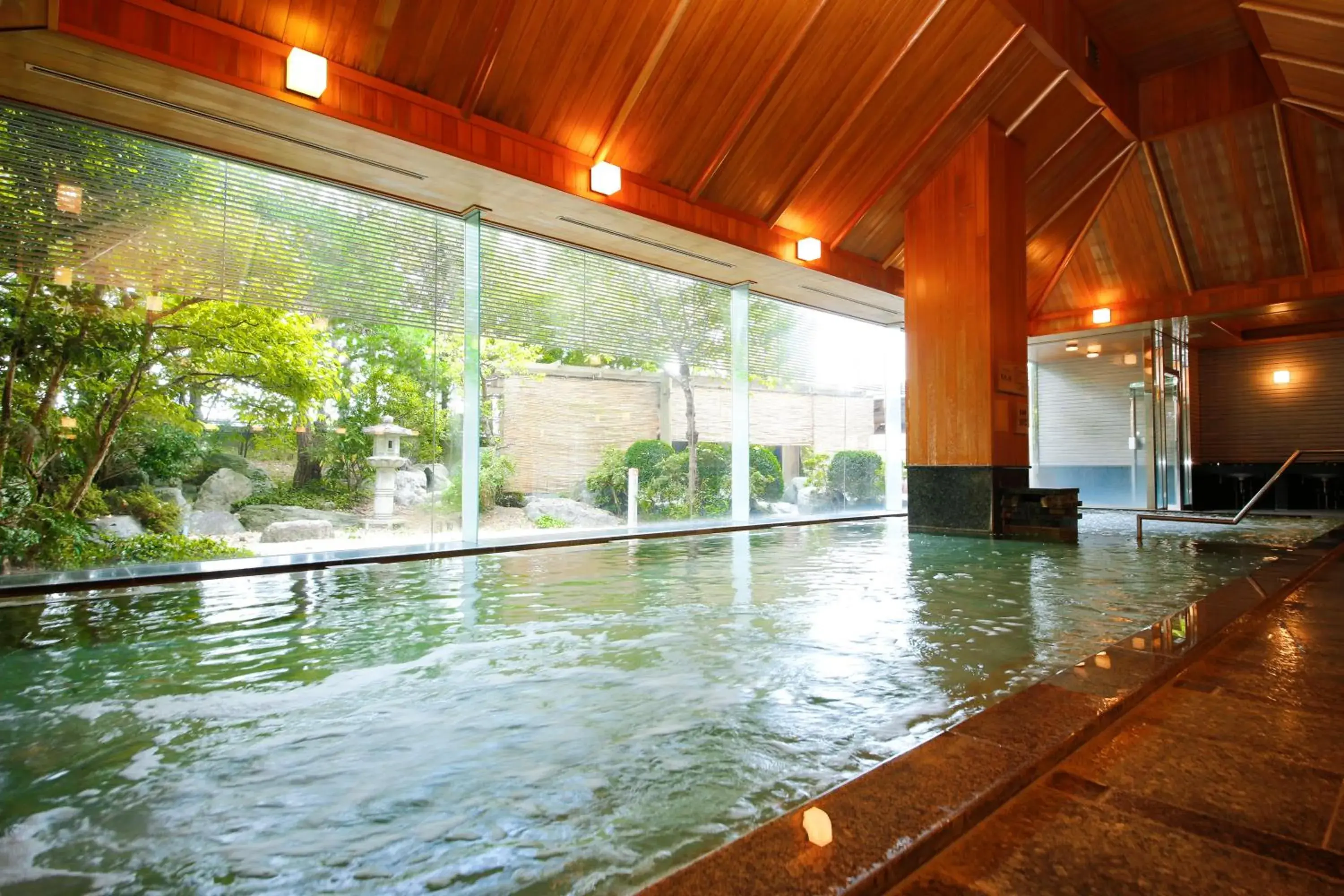 Hot Spring Bath, Swimming Pool in Takayama Green Hotel