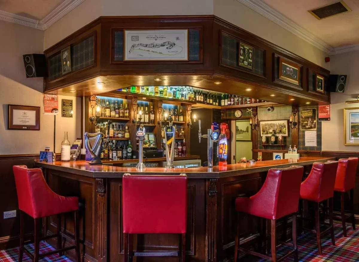 Restaurant/places to eat, Lounge/Bar in Pinehurst Lodge Hotel - Aberdeen