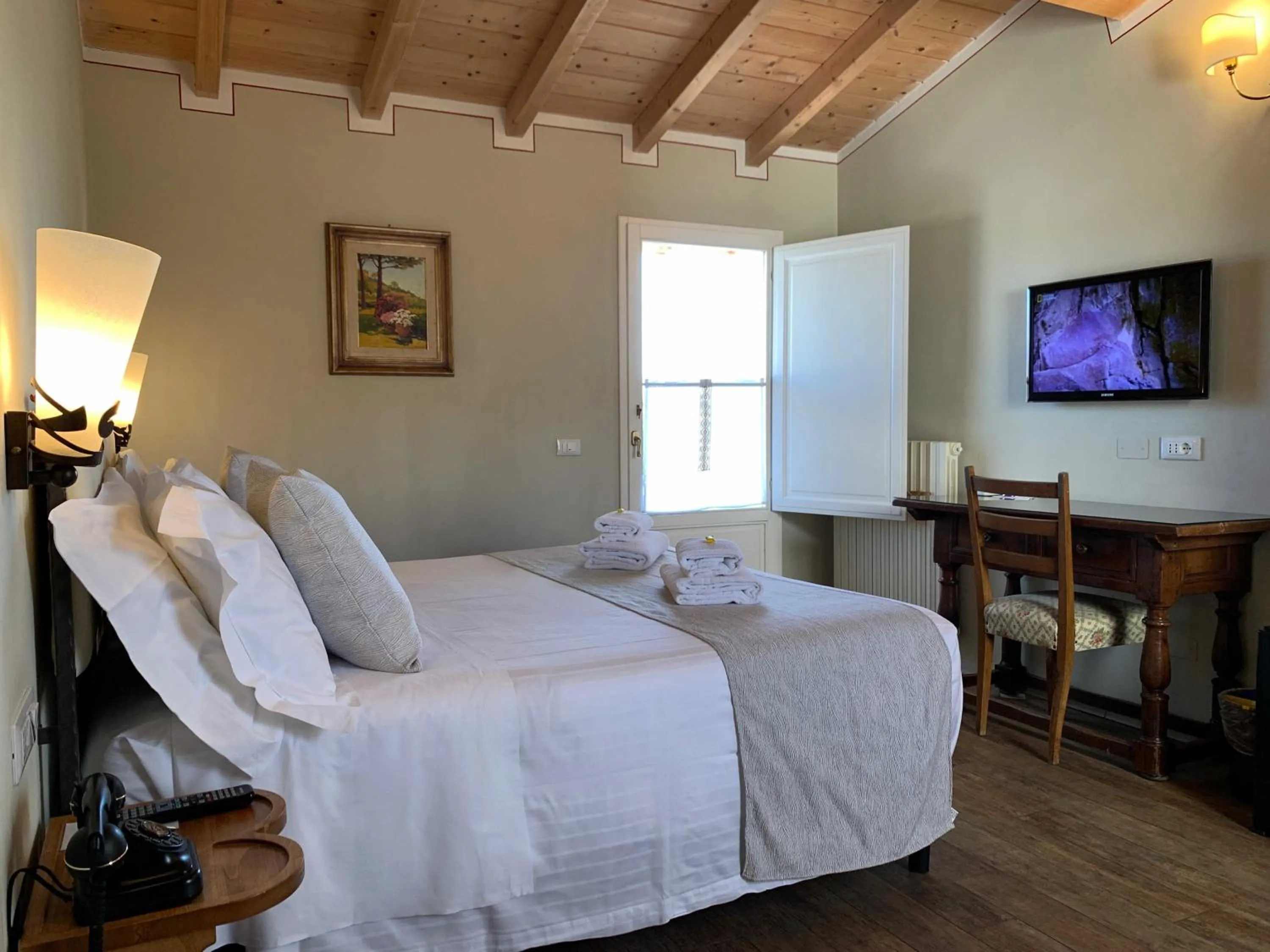 Photo of the whole room, Bed in Hotel David