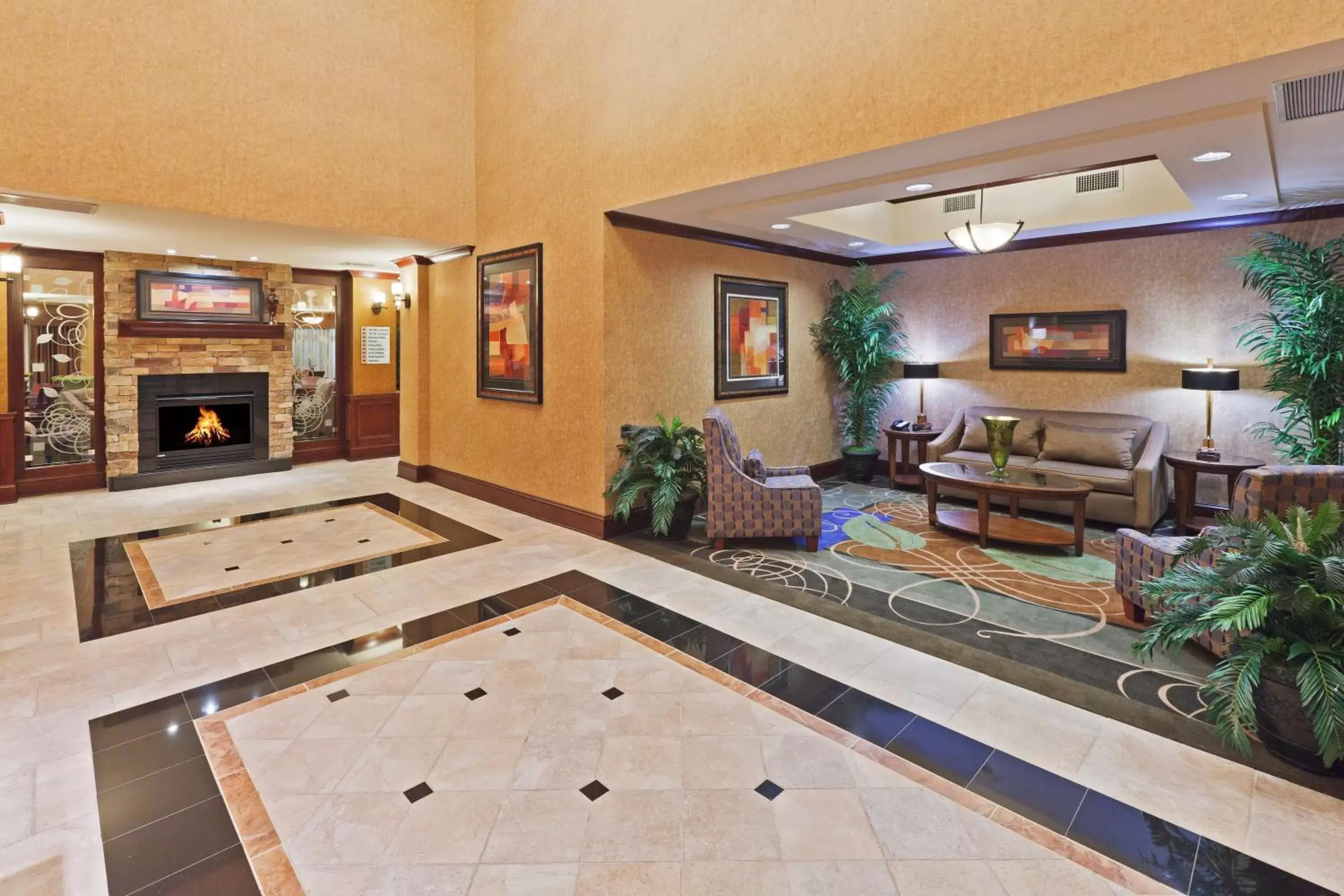 Property building, Lobby/Reception in Holiday Inn Express & Suites Poteau, an IHG Hotel