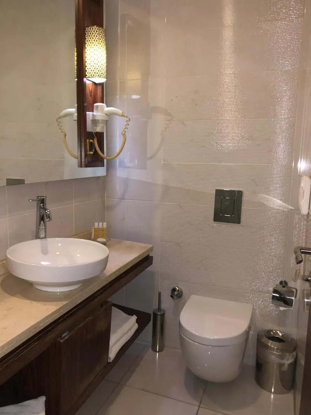 Toilet, Bathroom in Midmar Hotel