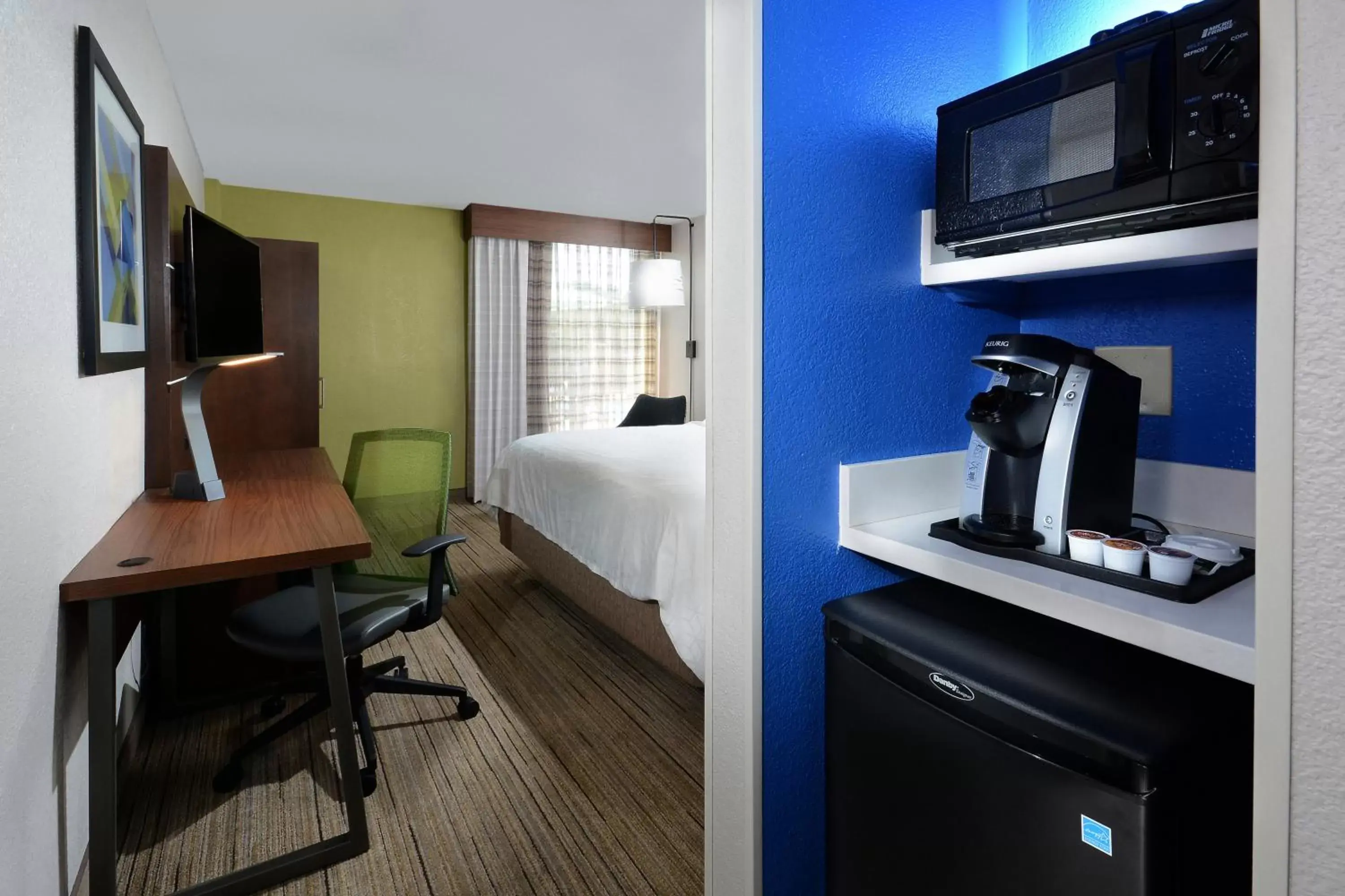 Photo of the whole room, Kitchen/Kitchenette in Holiday Inn Express Danville, an IHG Hotel