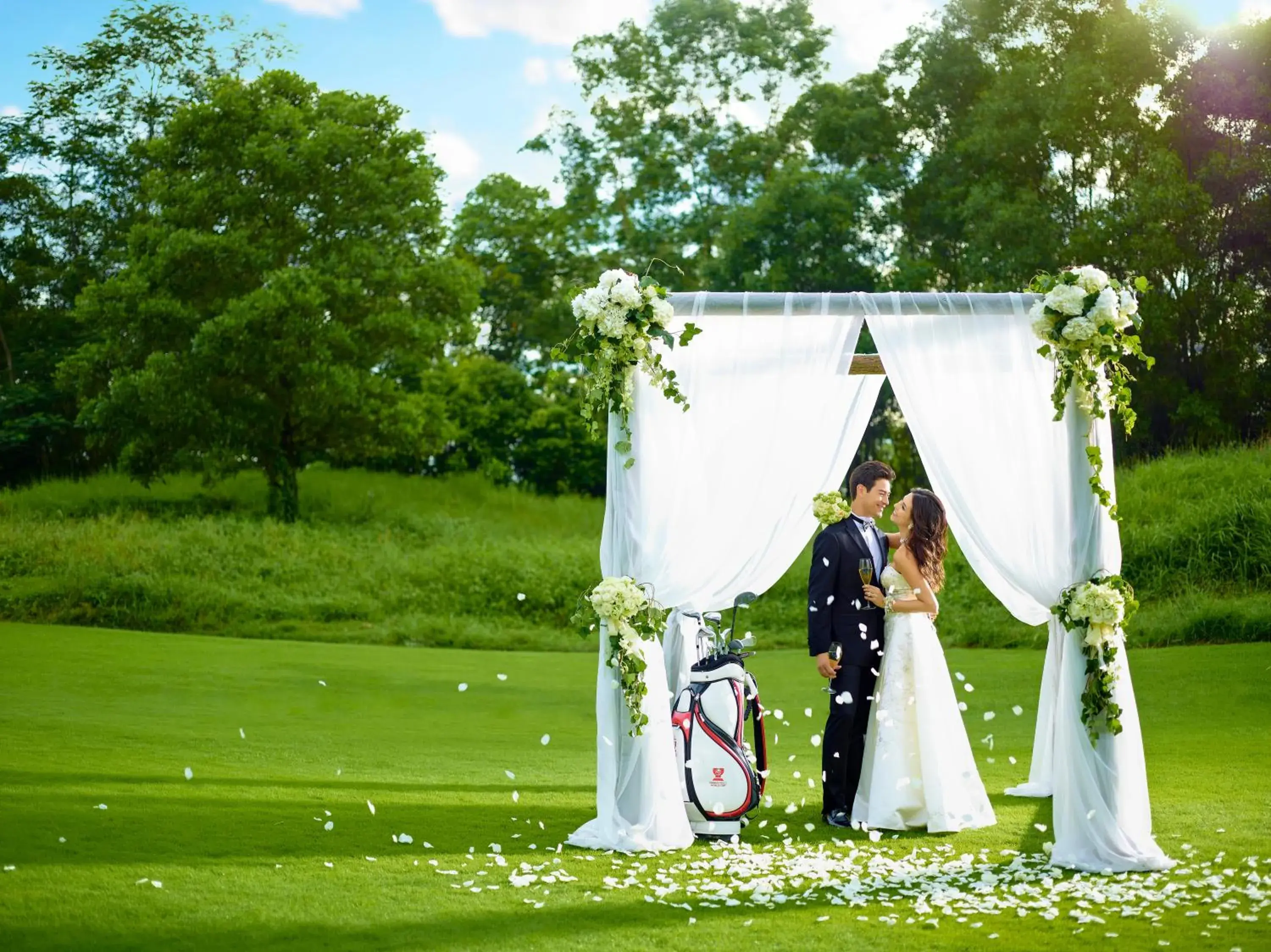 Facade/entrance in Mission Hills Hotel Resorts Dongguan Facade/entrance in Mission Hills Hotel Resorts Dongguan