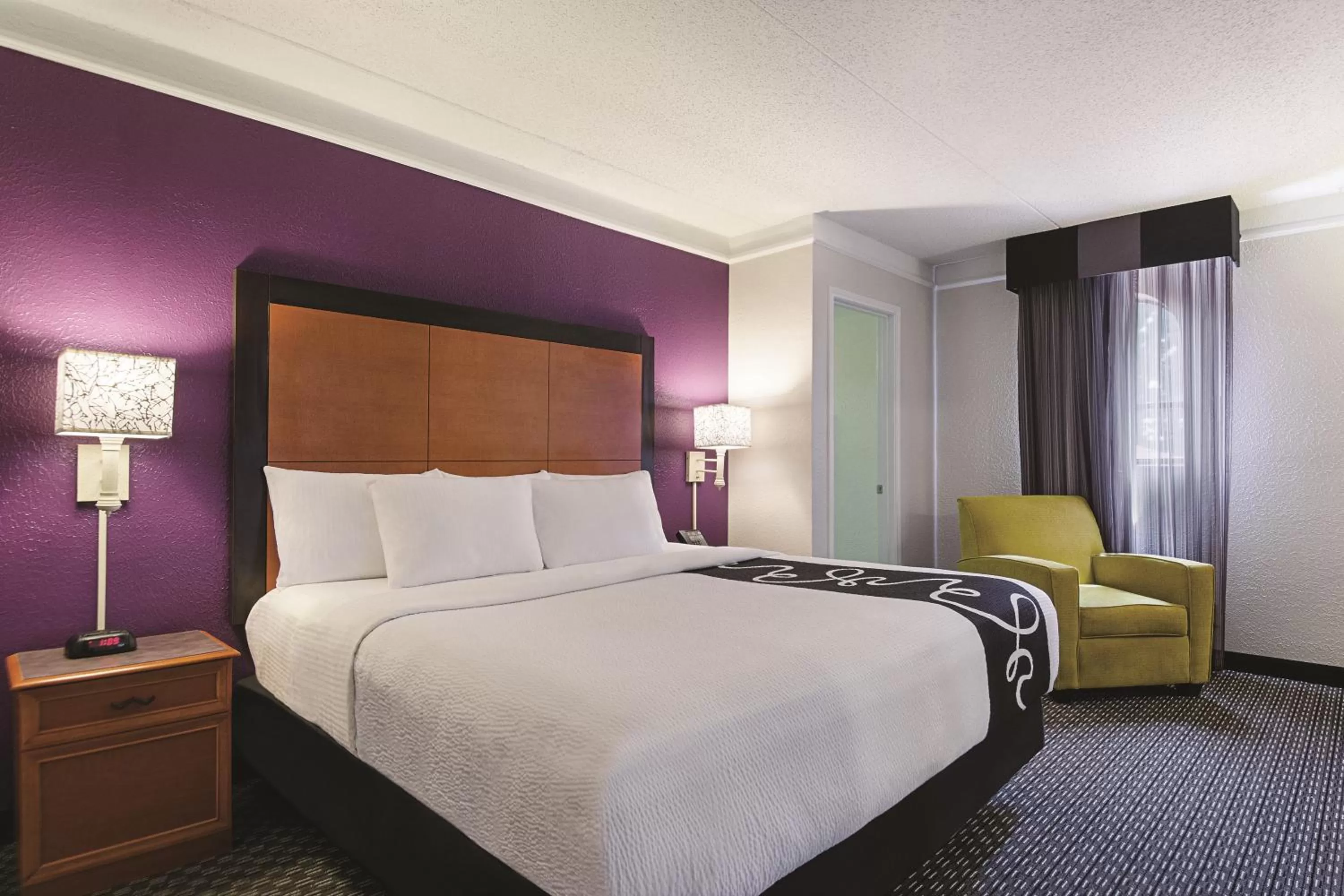 Bedroom, Bed in Baymont by Wyndham Greenville Woodruff Rd