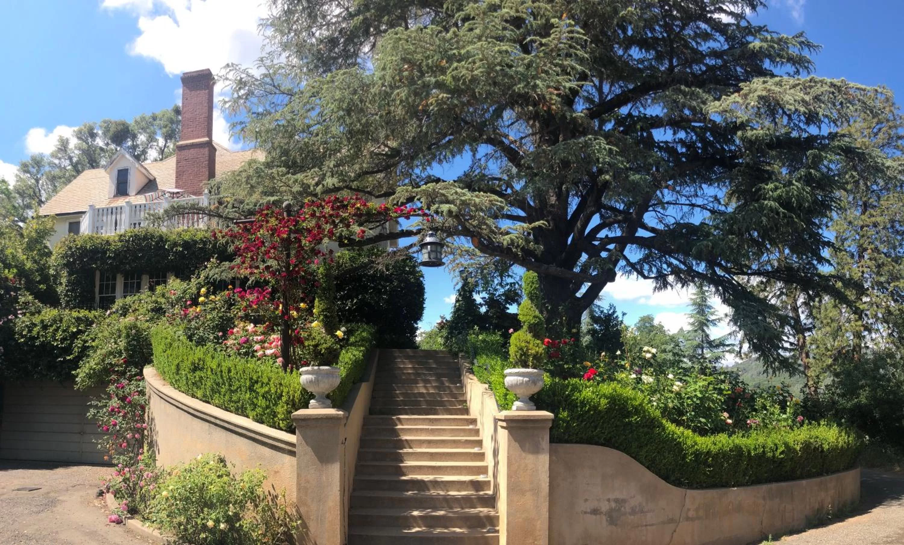 Facade/entrance in The Inn on Knowles Hill Bed & Breakfast Hotel