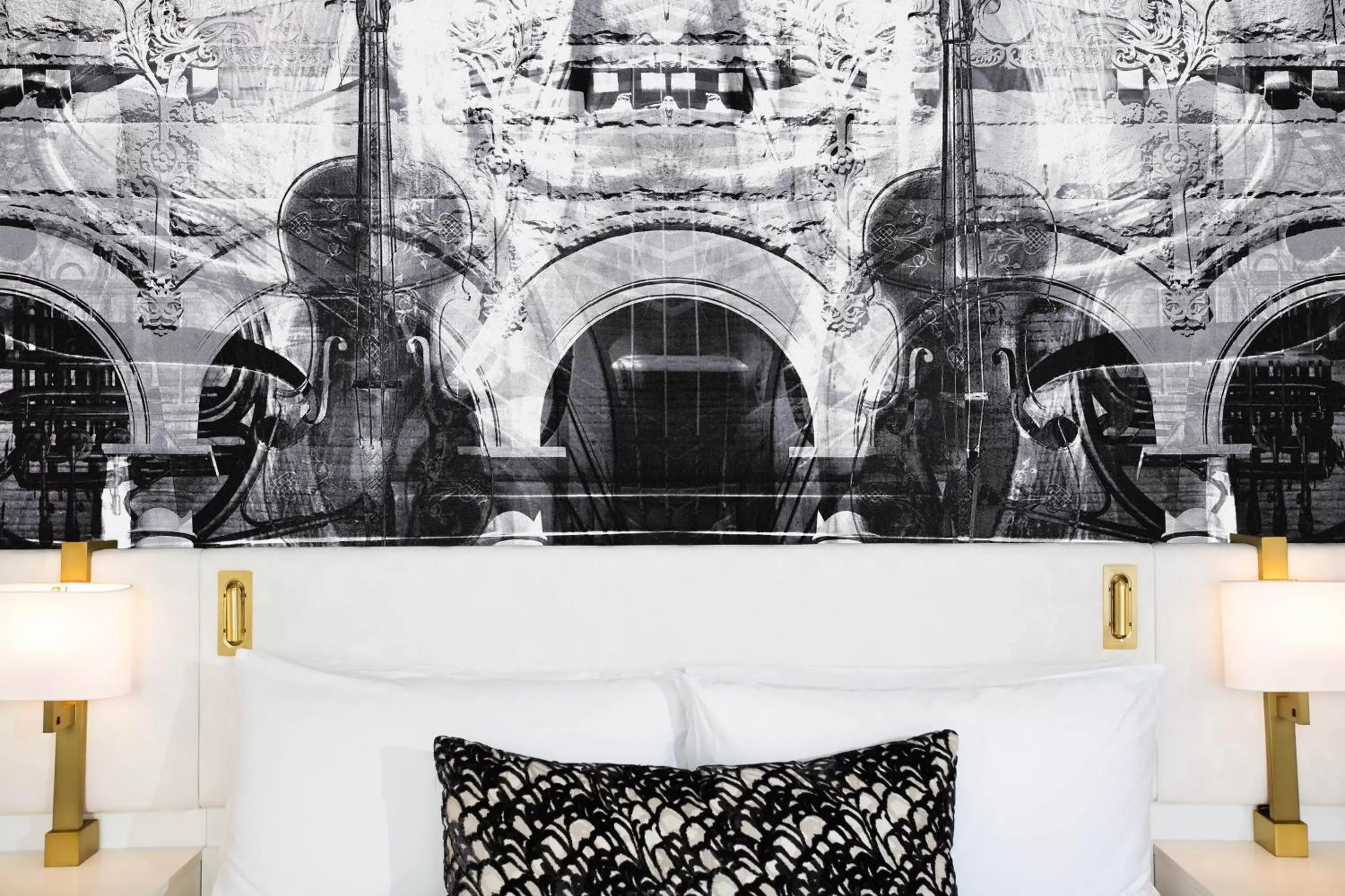 Photo of the whole room, Bed in Avenue of the Arts Costa Mesa, a Tribute Portfolio Hotel Photo of the whole room, Bed in Avenue of the Arts Costa Mesa, a Tribute Portfolio Hotel