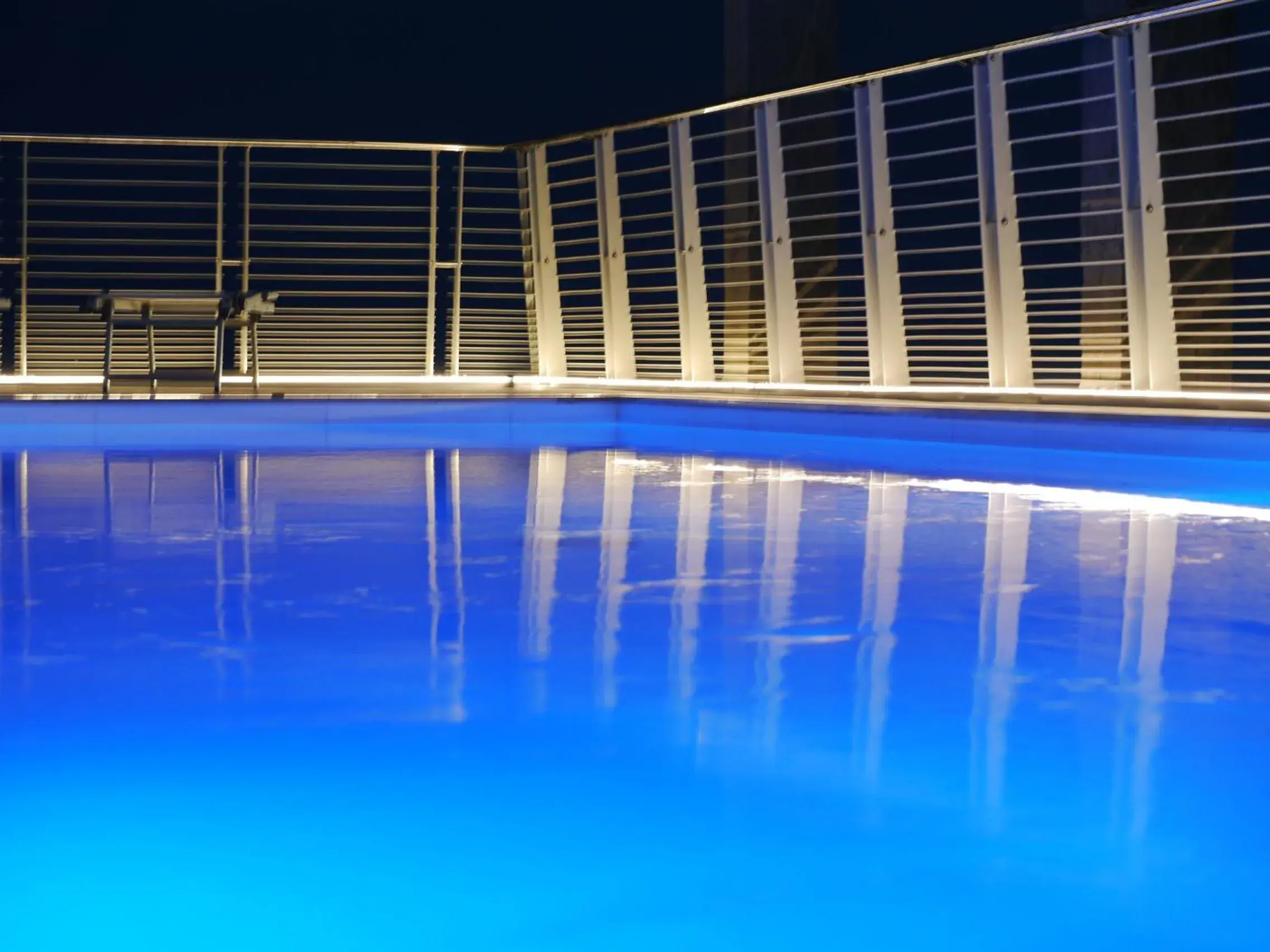 Swimming Pool in Hotel Marco Polo