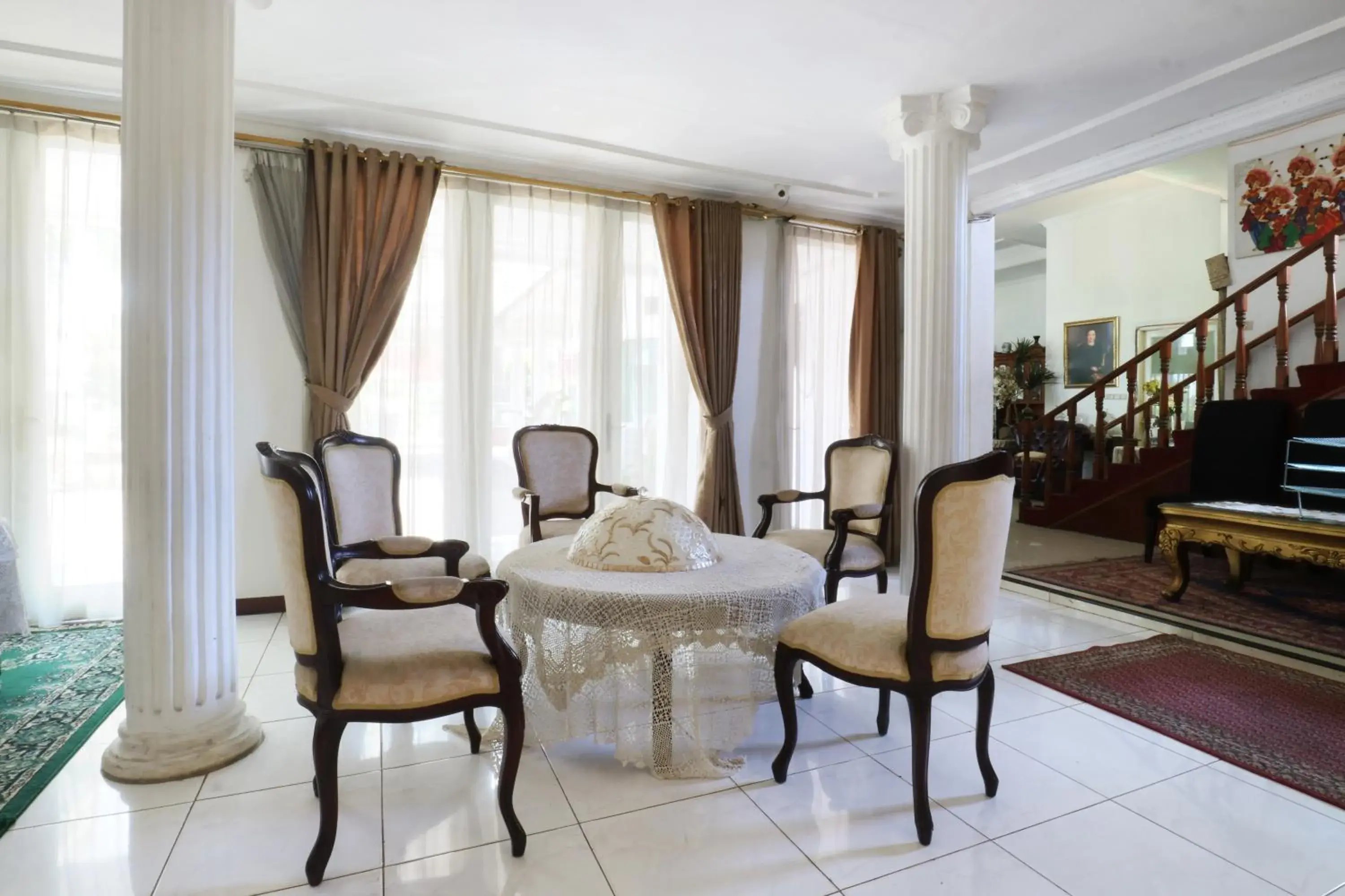 Dining Area in Villa Sri Manganti