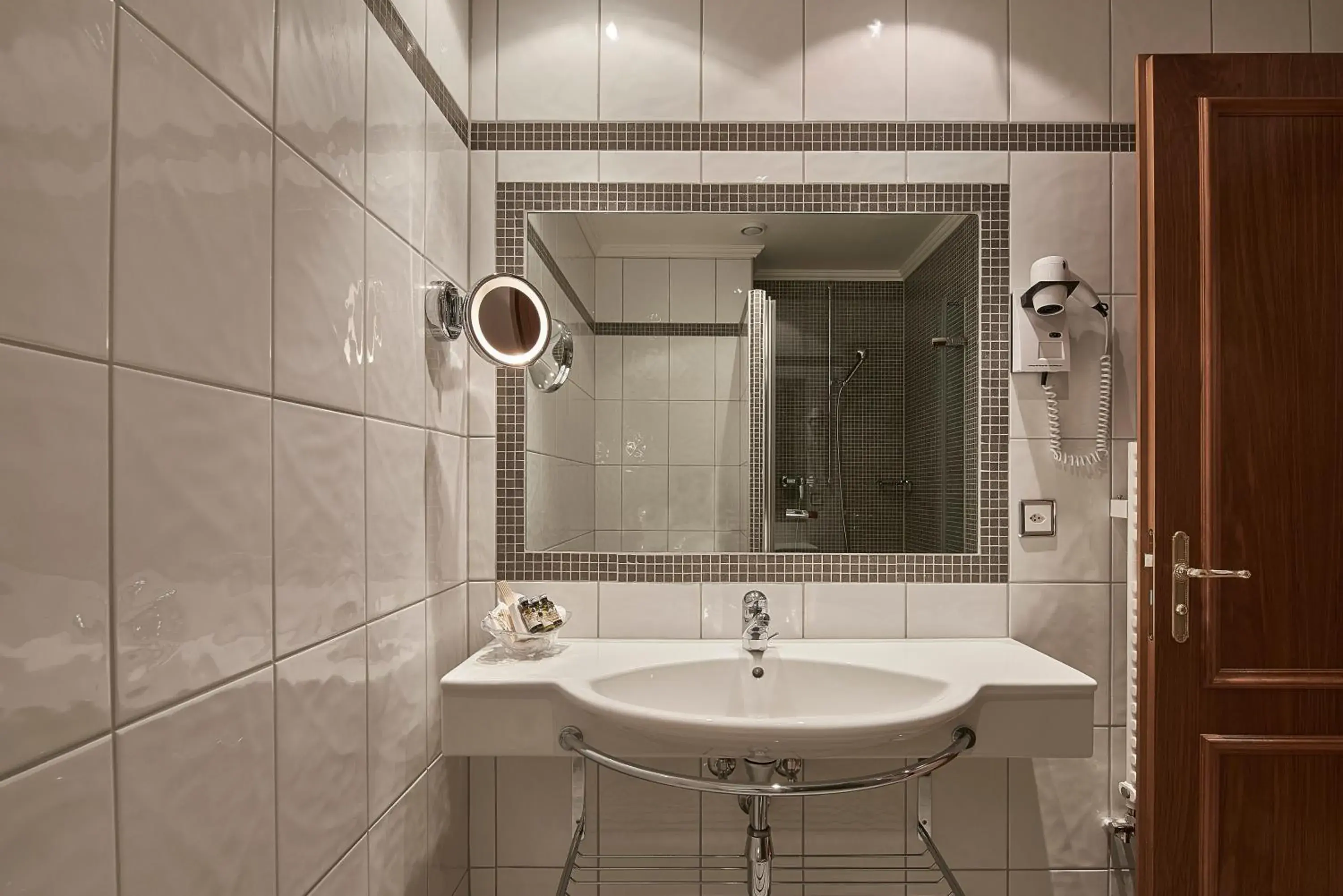 Bathroom in Hotel d'Allèves