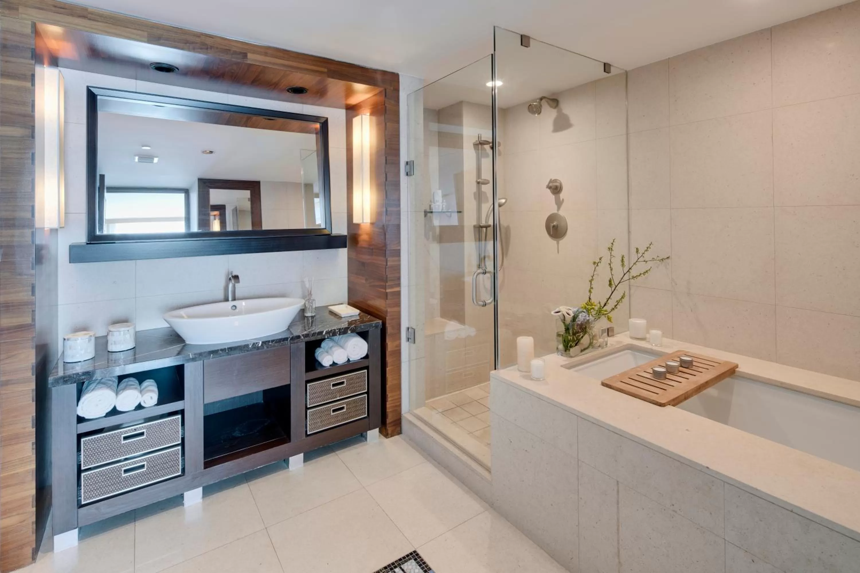Bathroom in Carillon Miami Wellness Resort