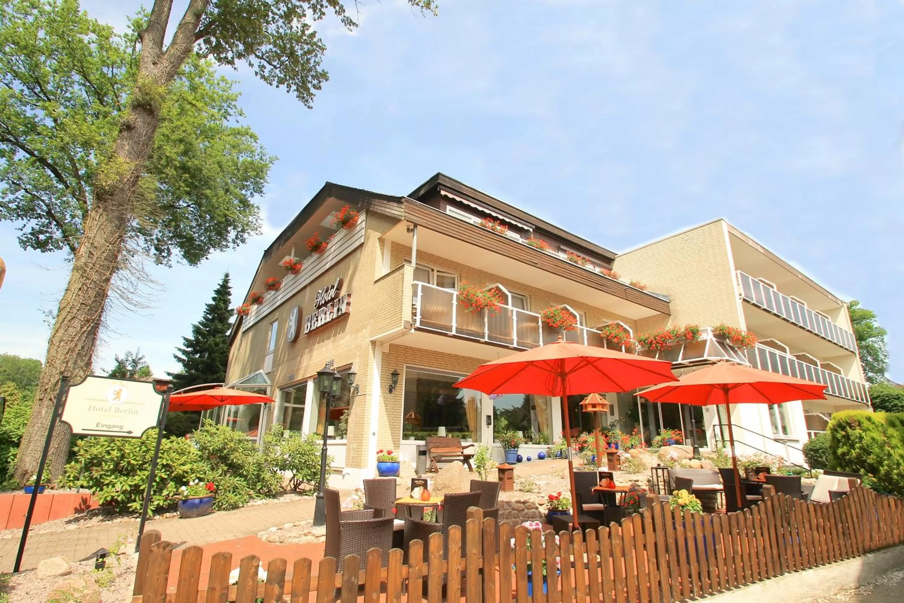 Facade/entrance in Akzent Hotel Berlin