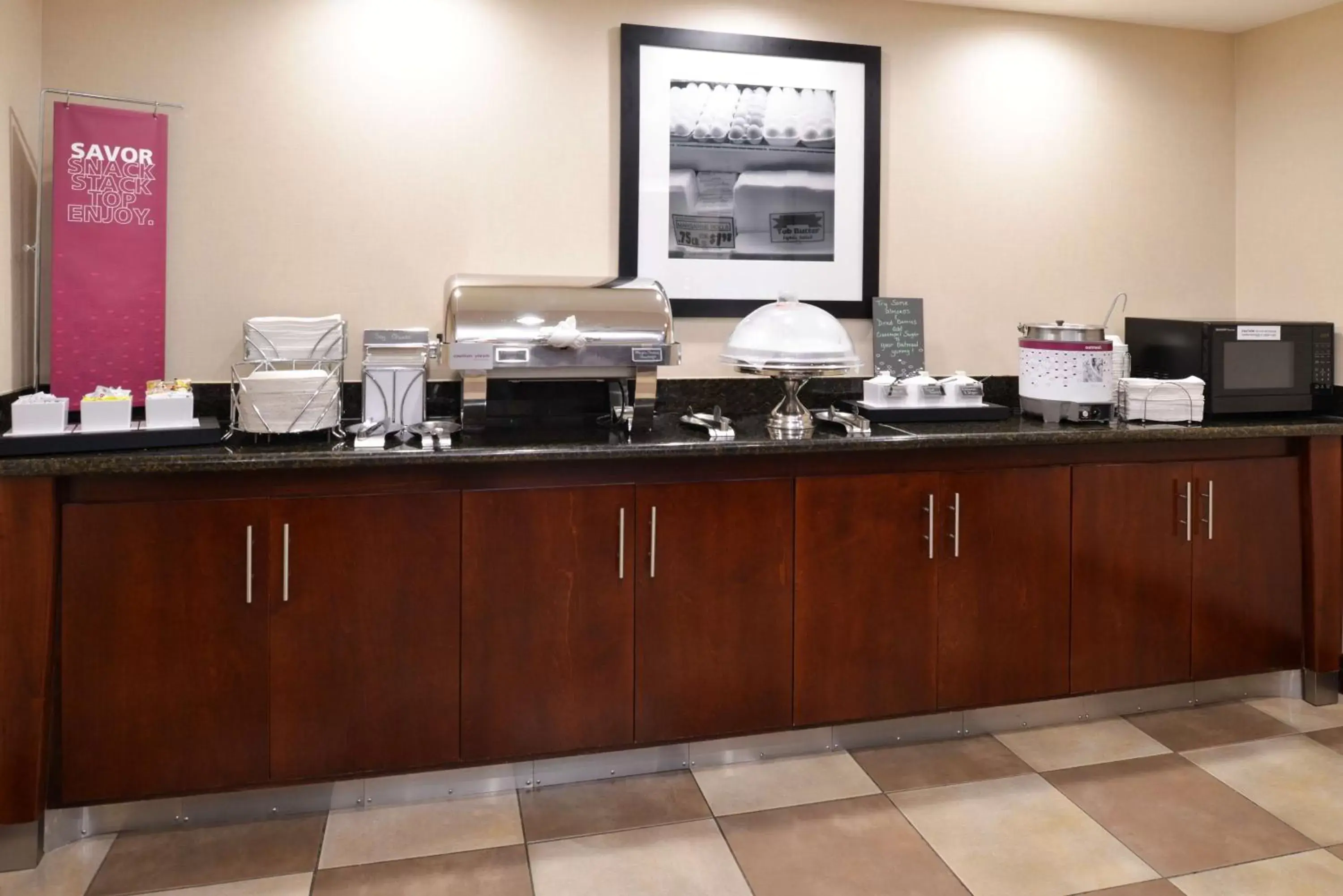 Dining area in Hampton Inn Alpine