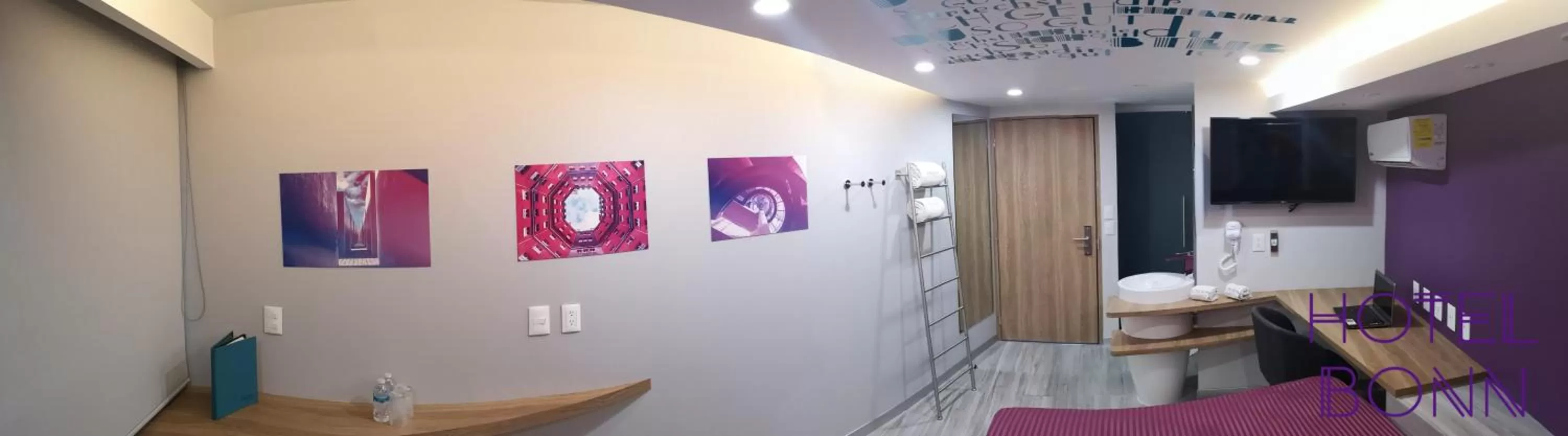 Decorative detail in Hotel Bonn