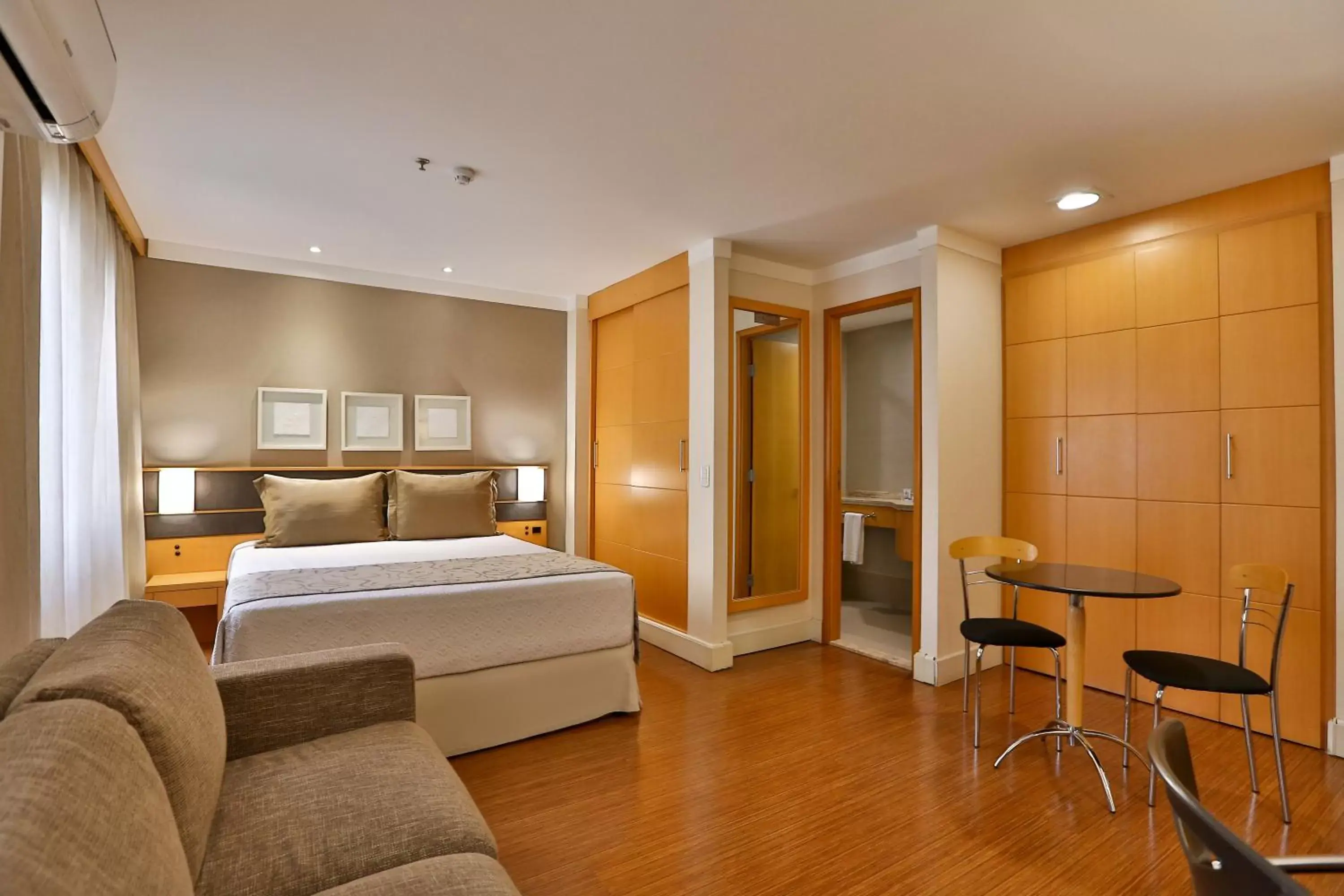 Bedroom in Transamerica Executive Jardins