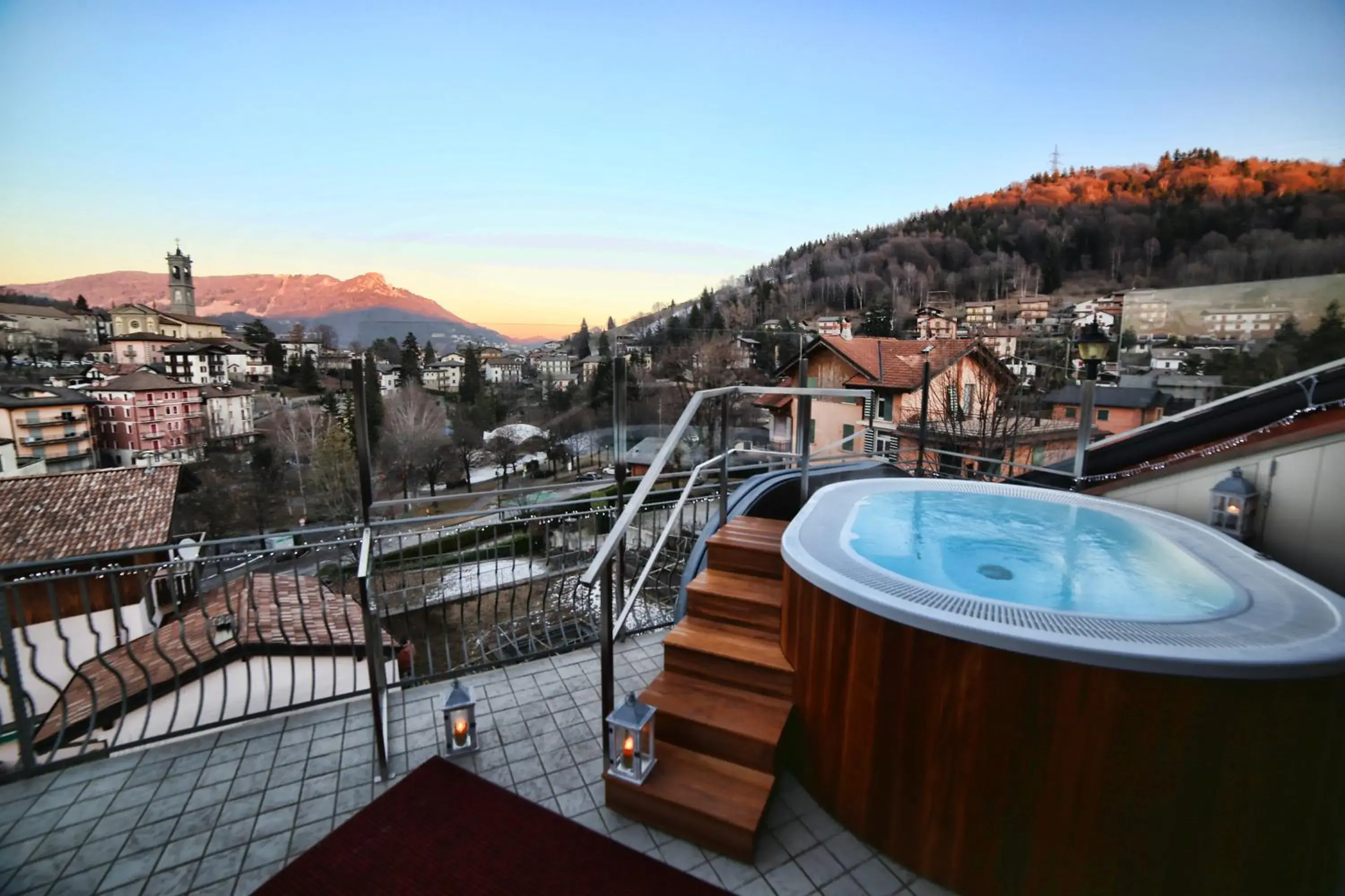 Hot Tub in T'ami Hotel Resort Spa