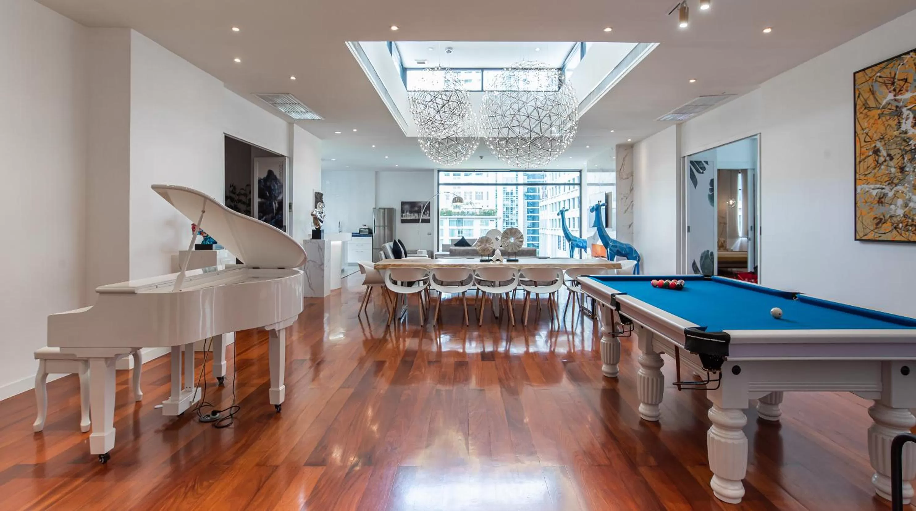 Living room in Benviar Tonson Residence