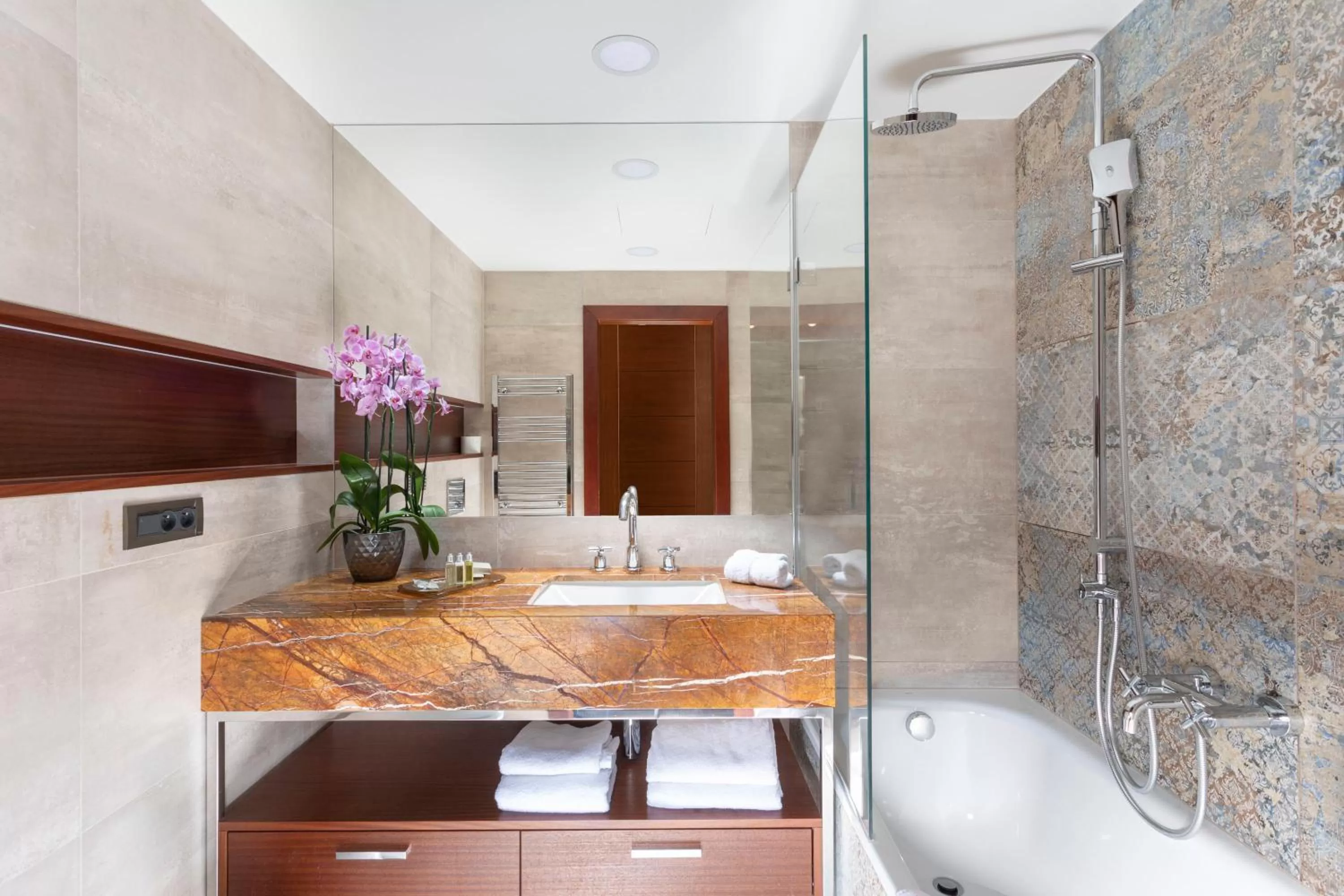 Bathroom in Jalta Boutique Hotel