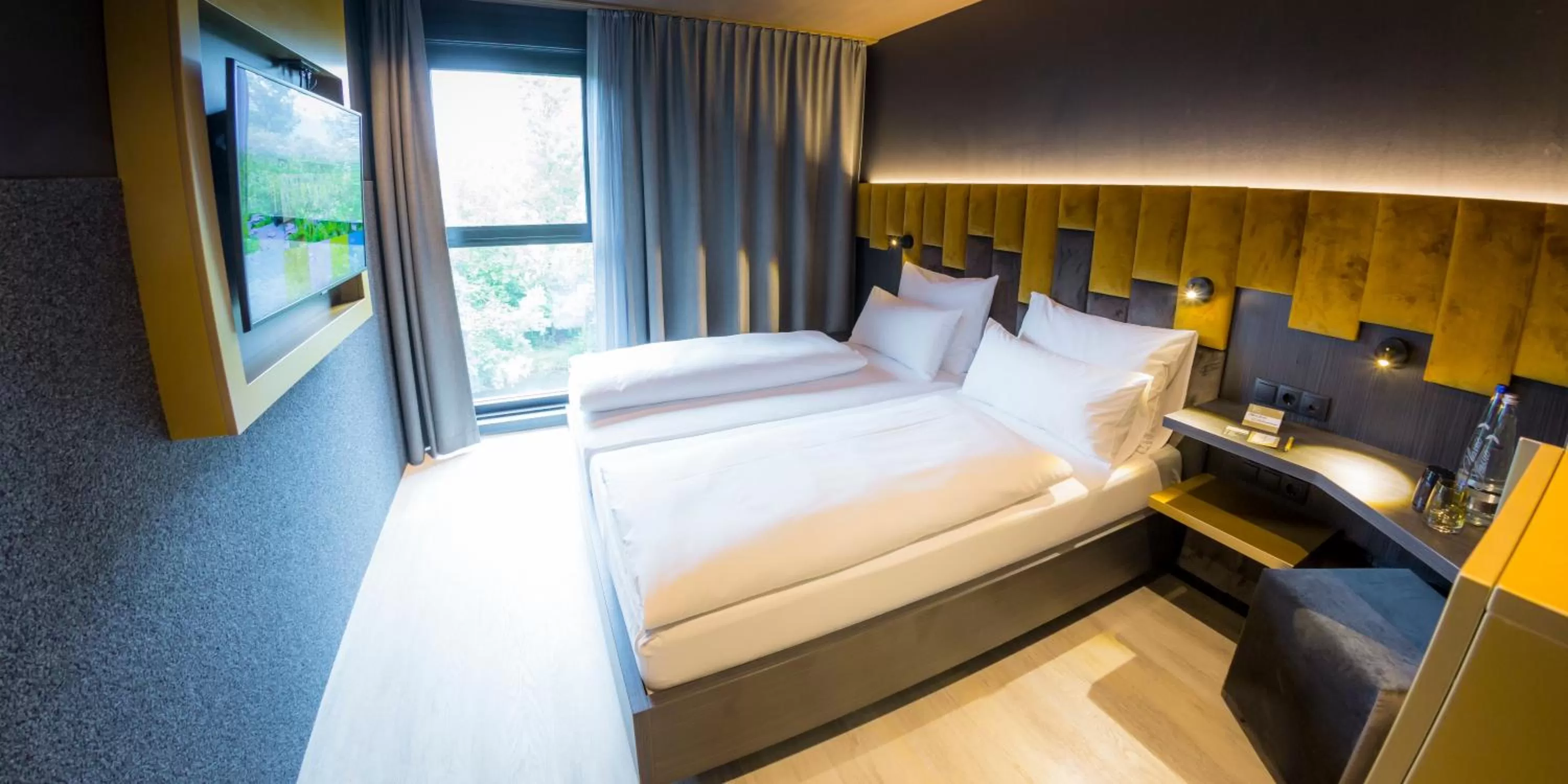 Photo of the whole room, Bed in MY HOME MY HOTEL Rosenheim