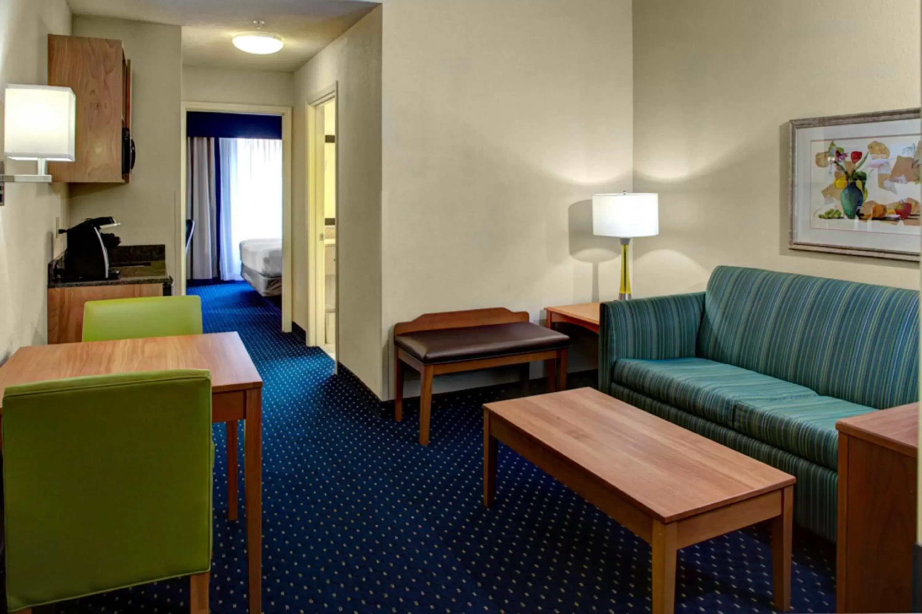 Bedroom, Seating Area in Holiday Inn Express Ashland, an IHG Hotel