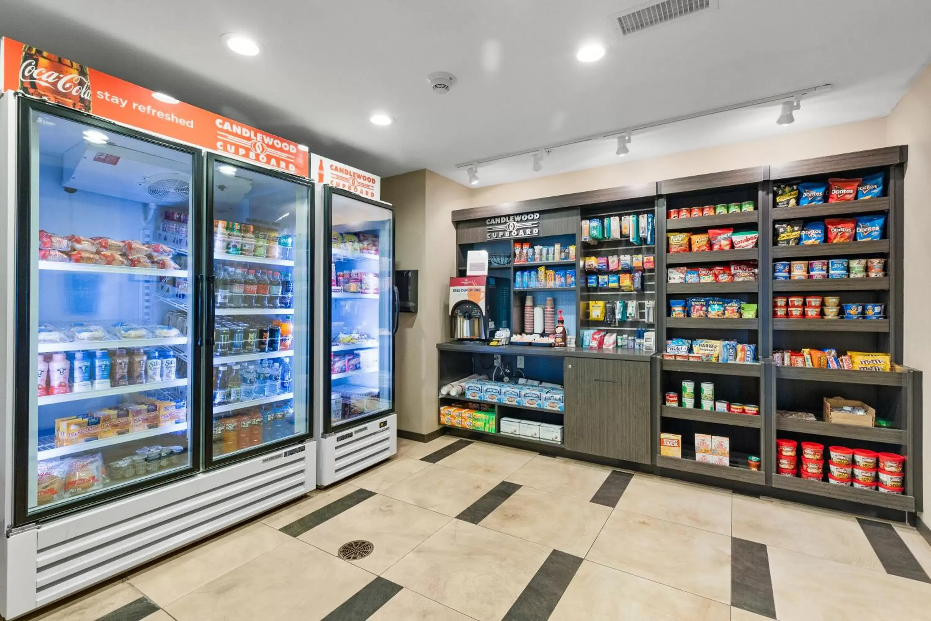 vending machine, Supermarket/Shops in Candlewood Suites Erie, an IHG Hotel