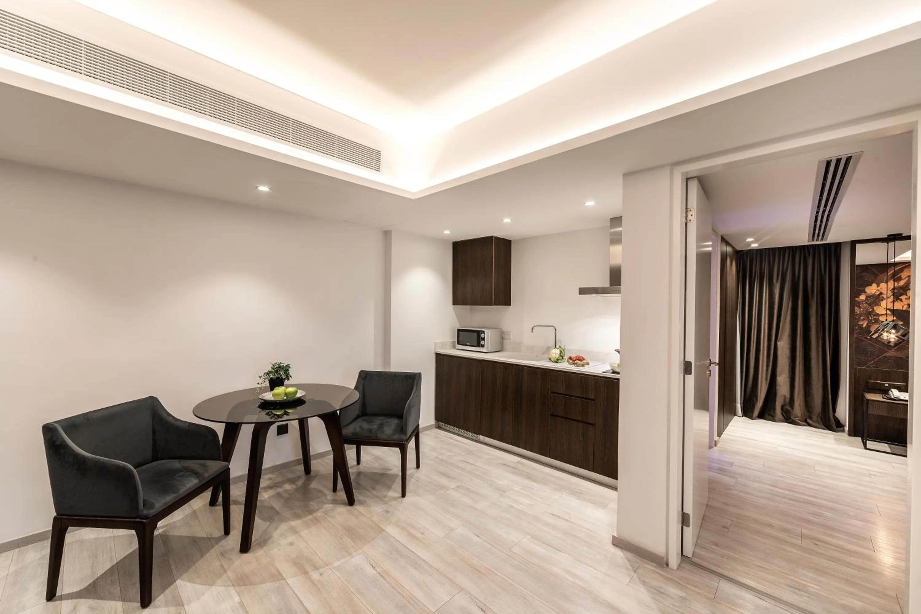 Kitchen or kitchenette in Almond Business Hotel