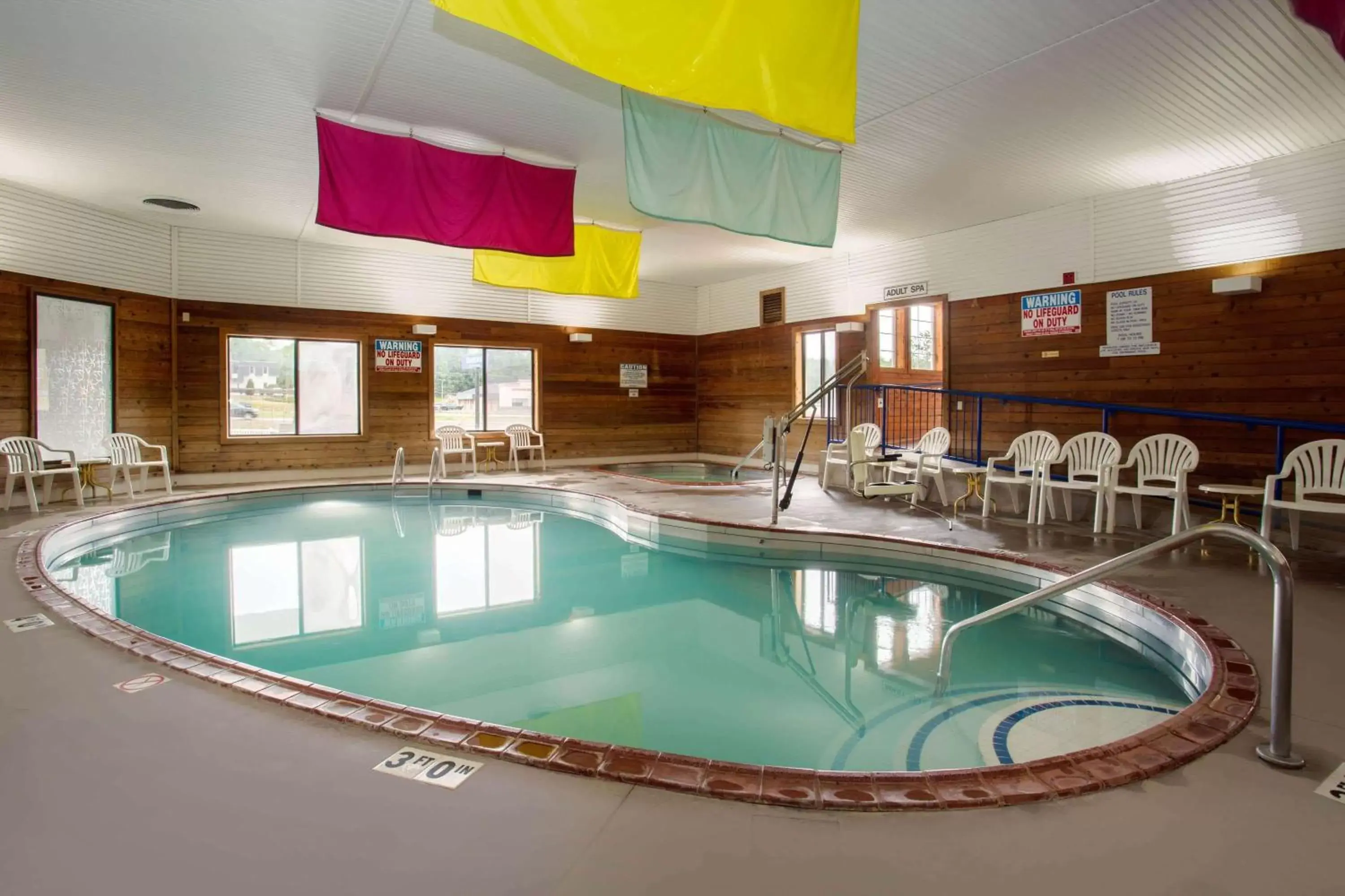 Activities, Swimming Pool in Days Inn by Wyndham Marquette