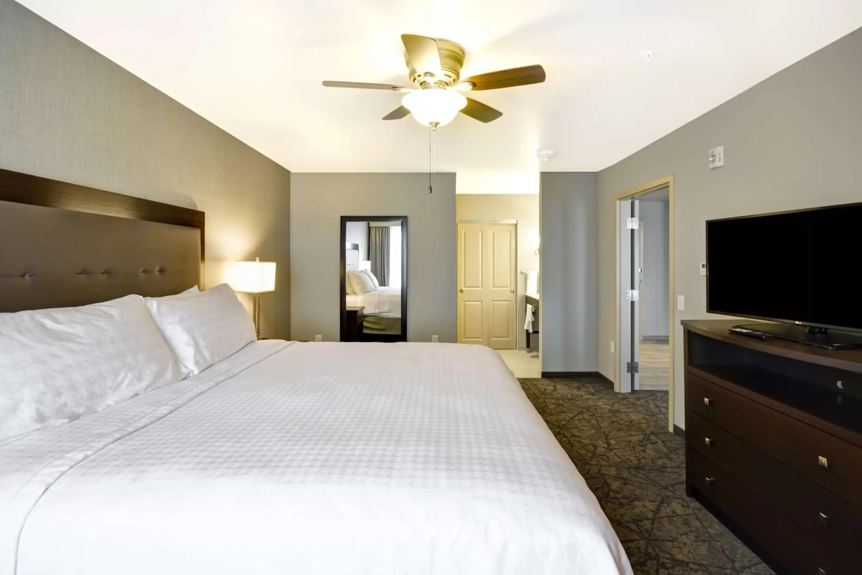 Bedroom, Bed in Homewood Suites By Hilton Phoenix Tempe Asu Area