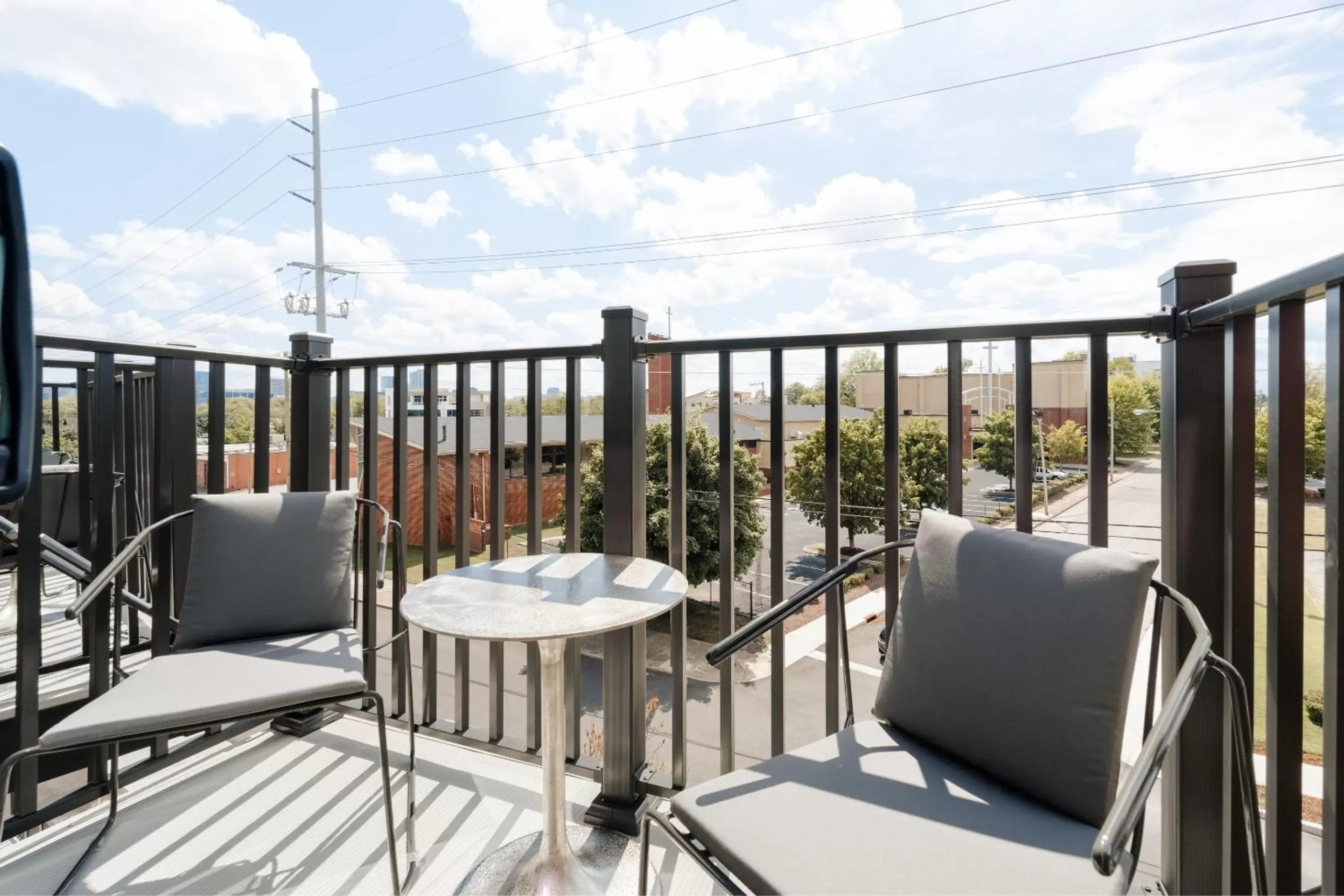 Living room, Balcony/Terrace in Sonder The Chorus