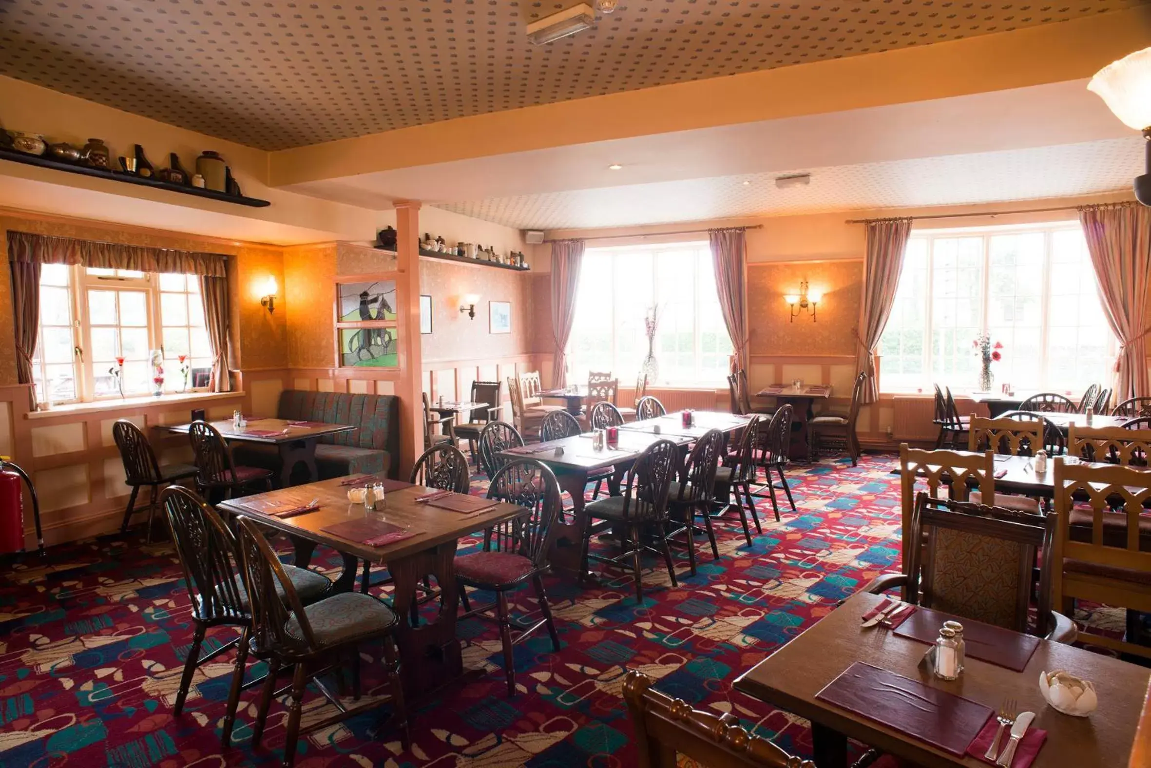 Restaurant/Places to Eat in The Highwayman Inn