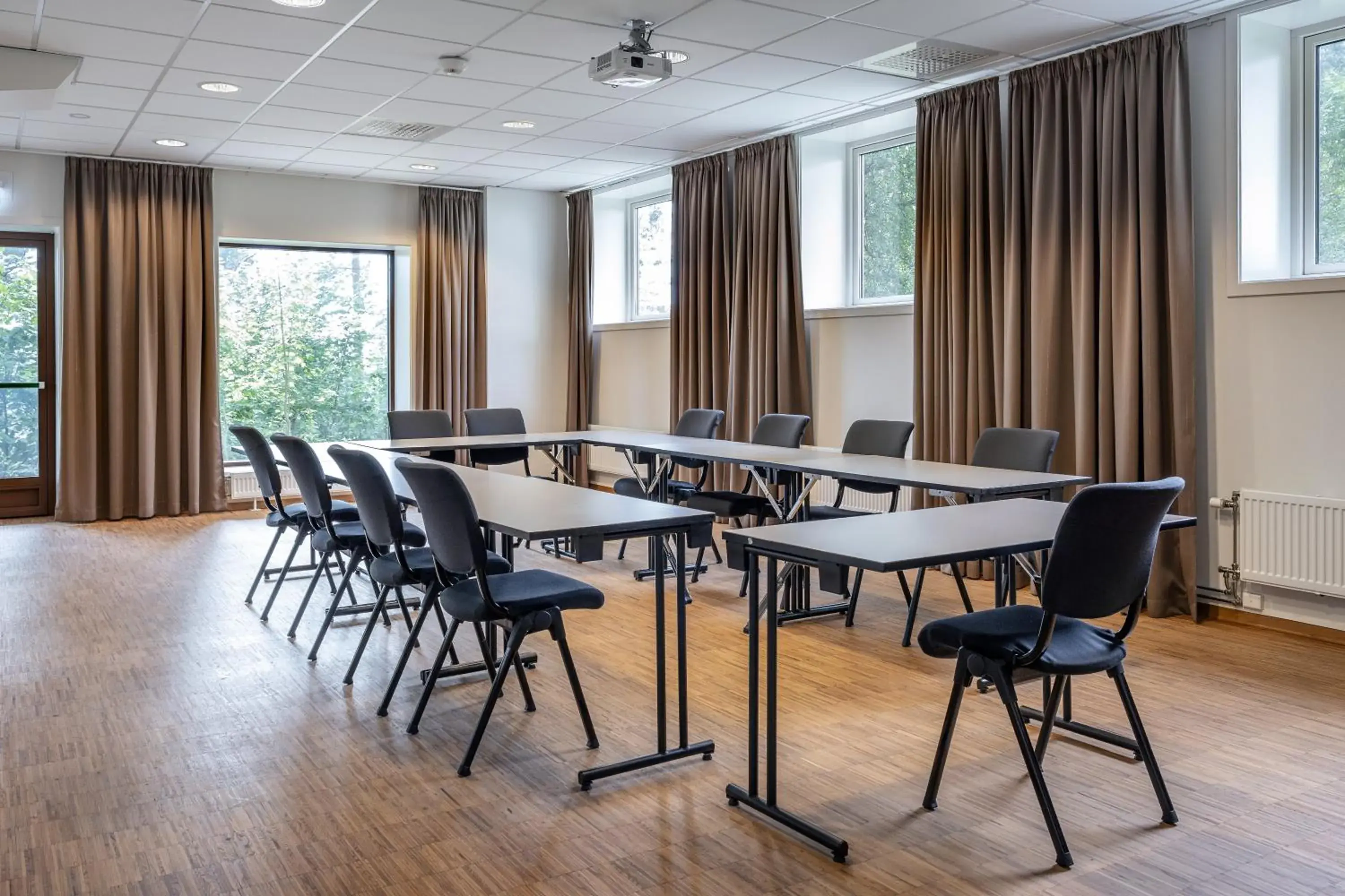 Meeting/conference room in Quality Hotel Leangkollen