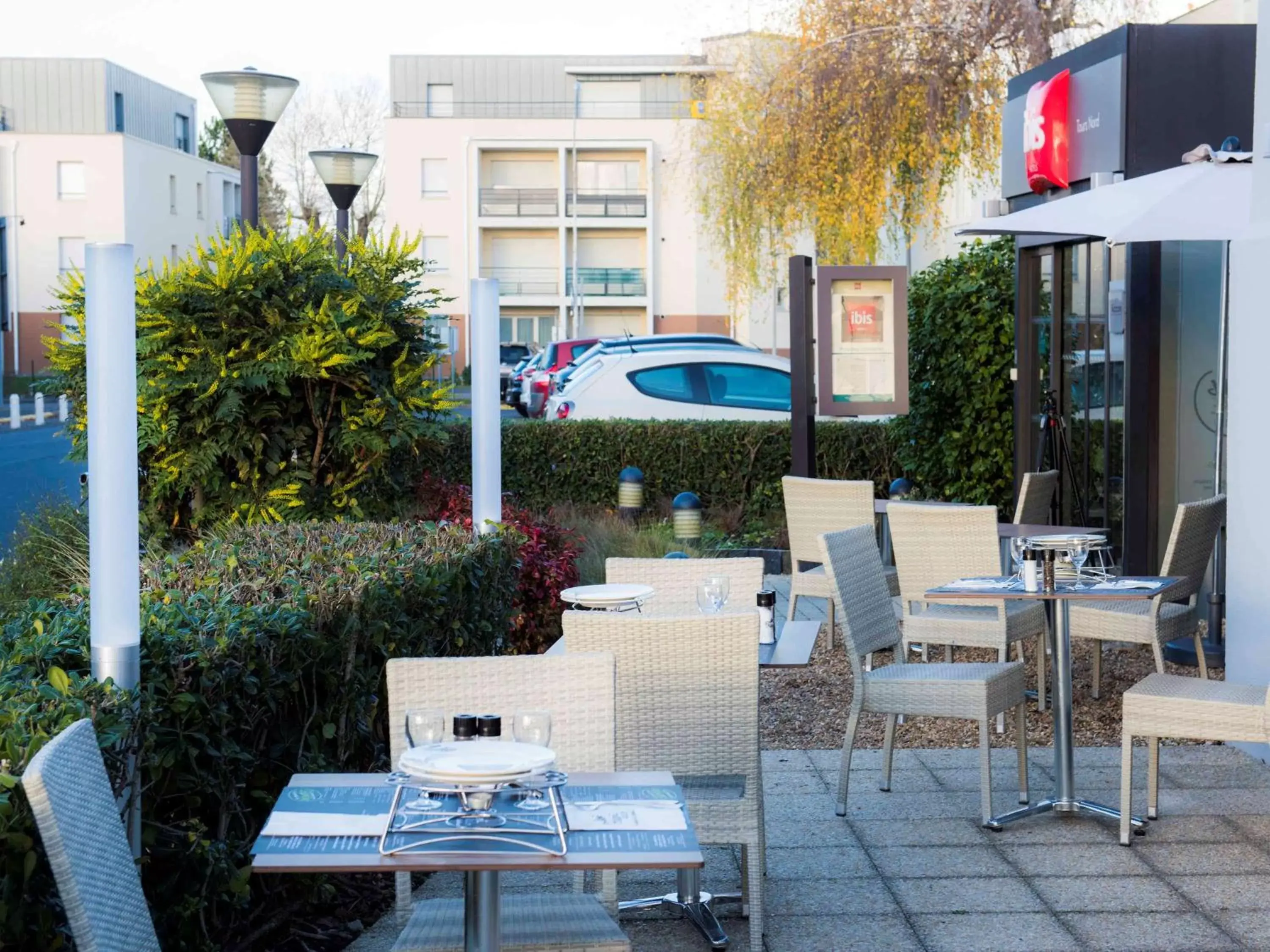 Lounge or bar, Restaurant/Places to Eat in ibis Tours Nord