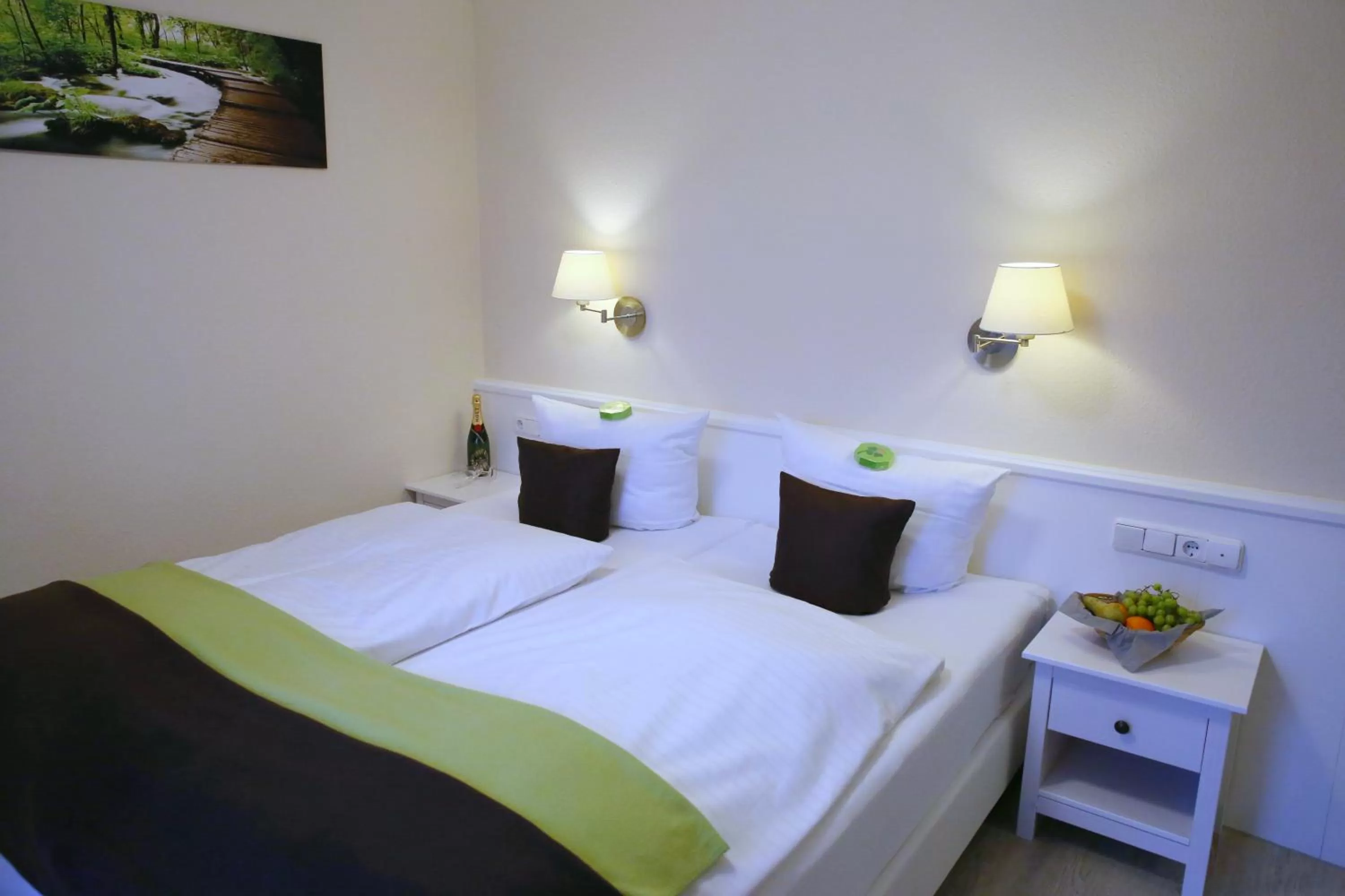 Photo of the whole room, Bed in Waldhotel Wilhelmshöhe