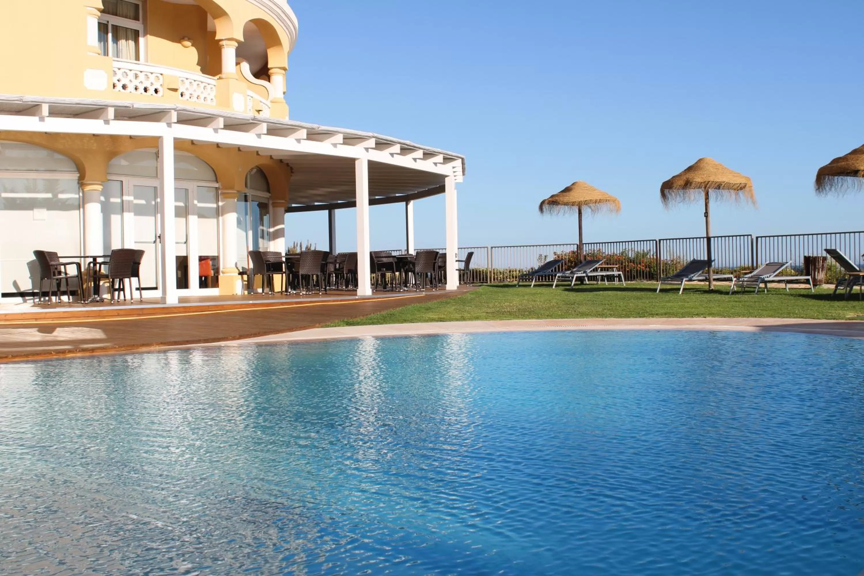 Swimming pool in AP Oriental Beach - Adults Friendly
