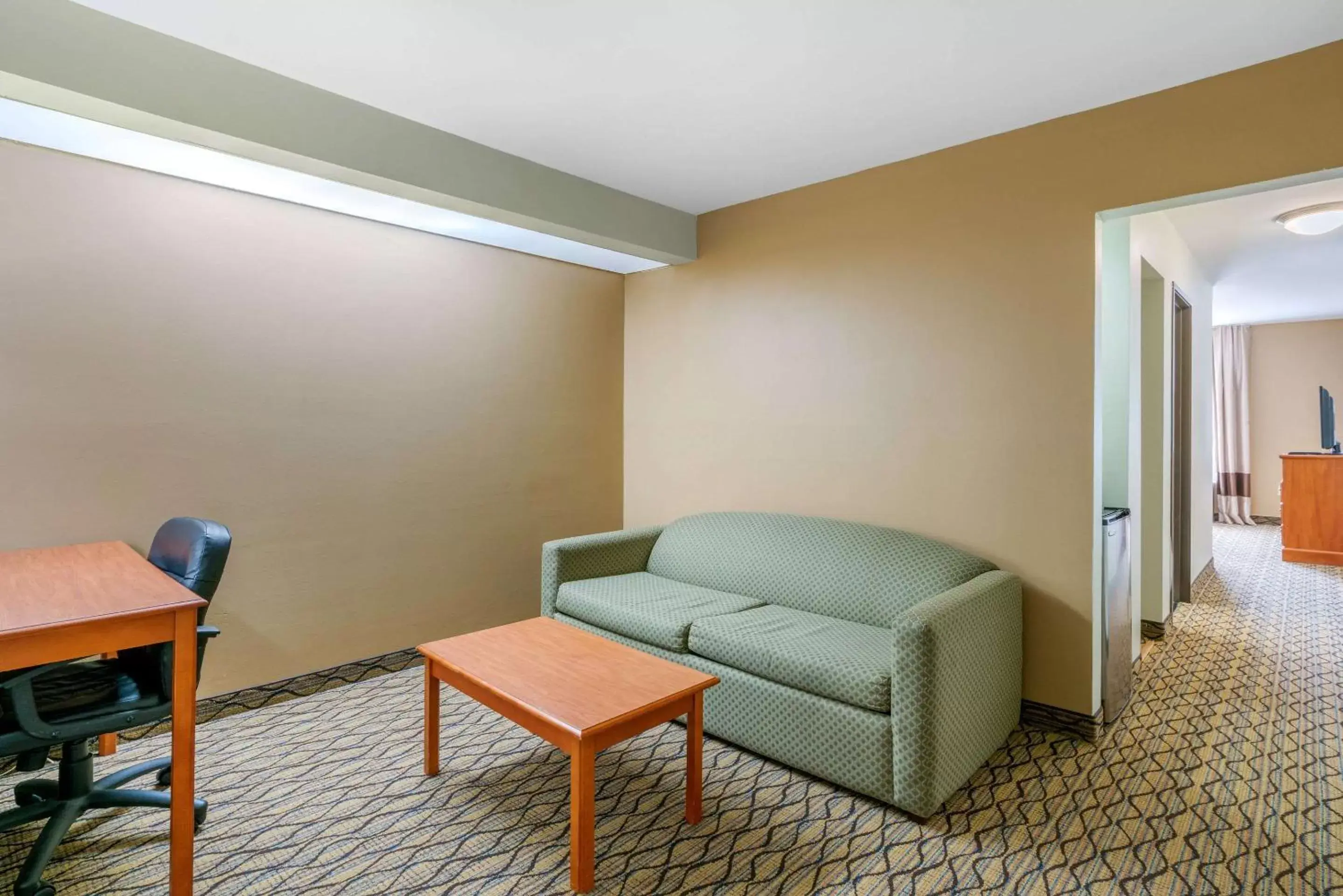 Photo of the whole room in Quality Inn & Suites - Jefferson City