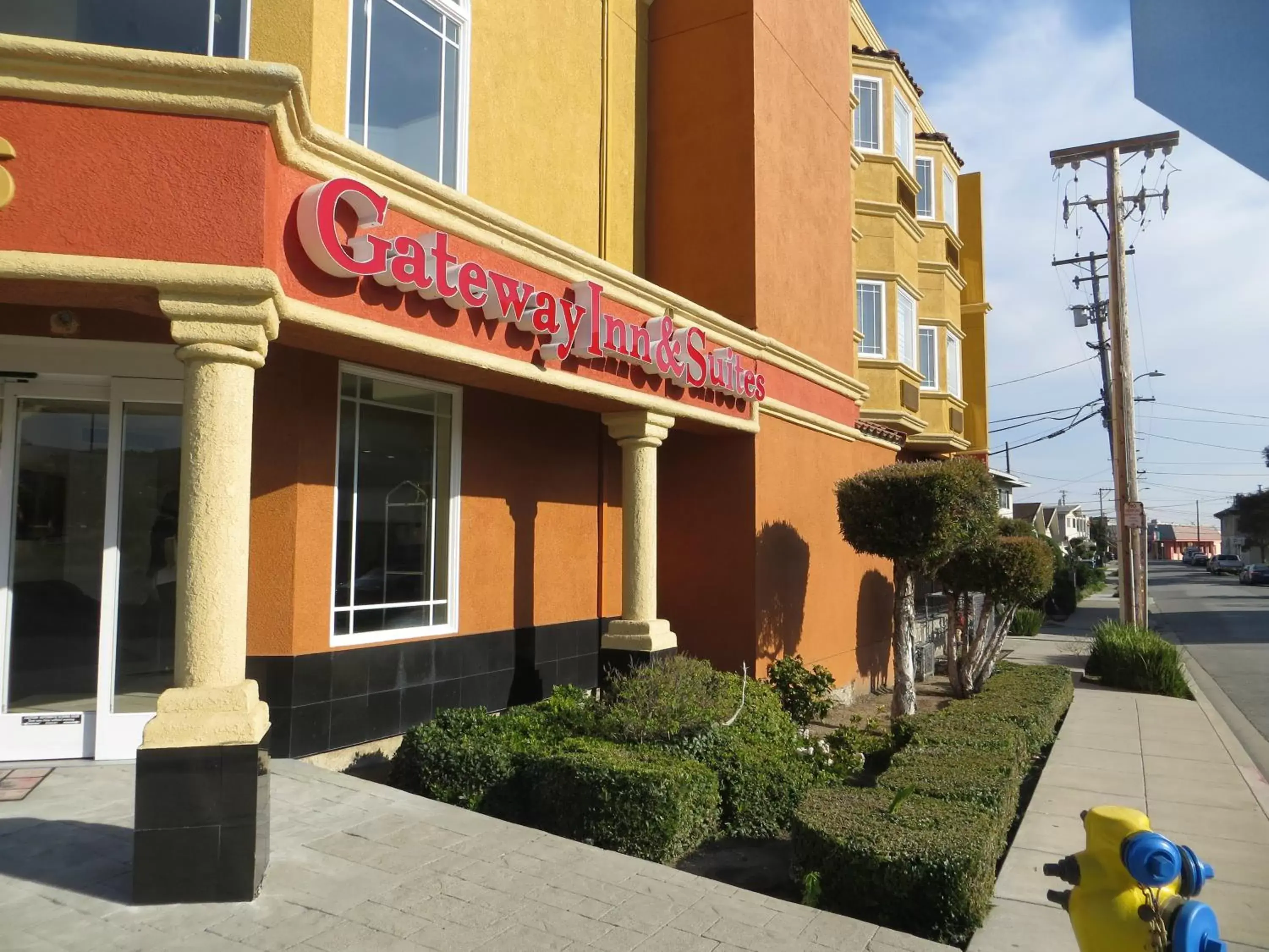 Property Building in Gateway Inn and Suites San Francisco SFO Airport