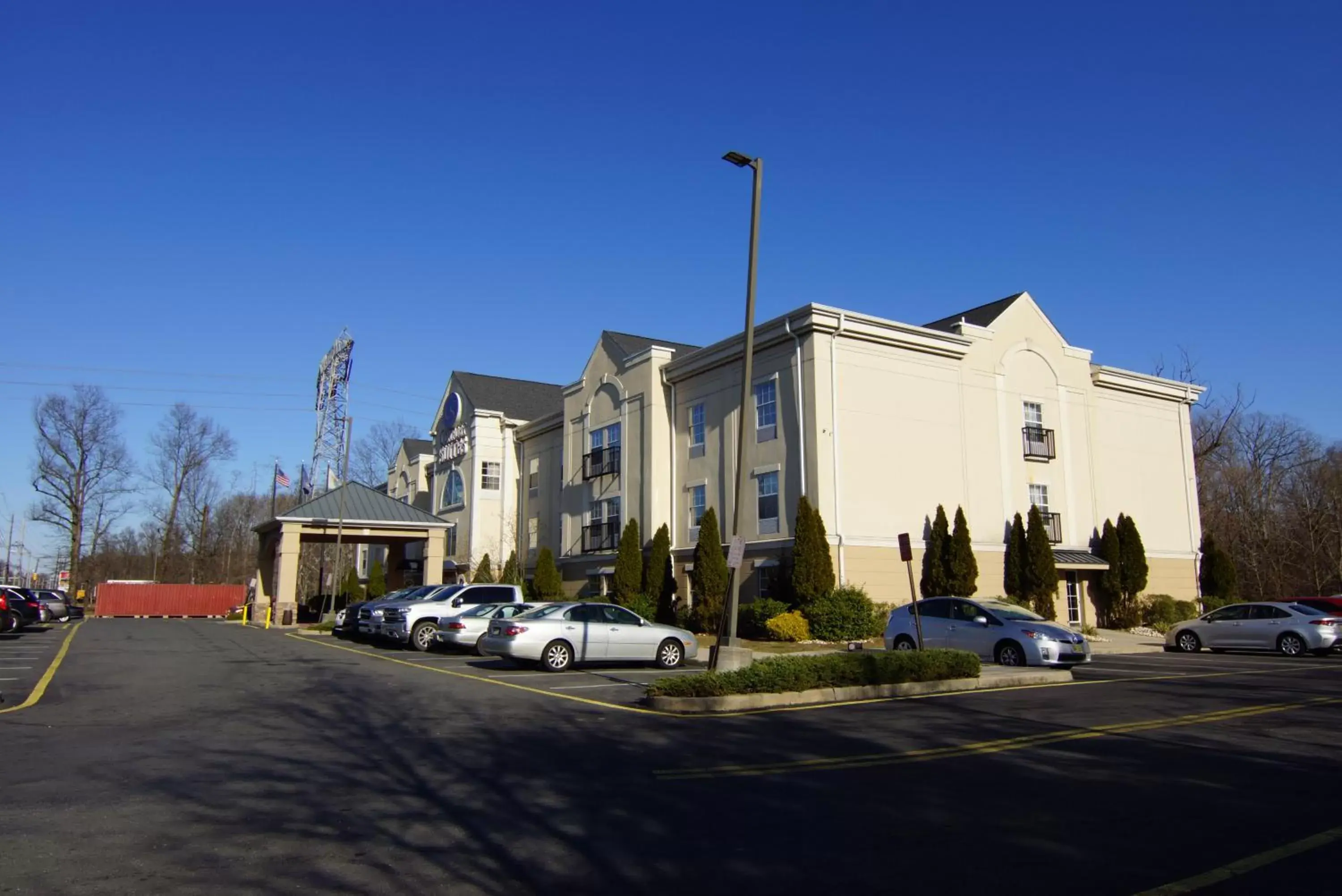 Property Building in Comfort Suites Near University