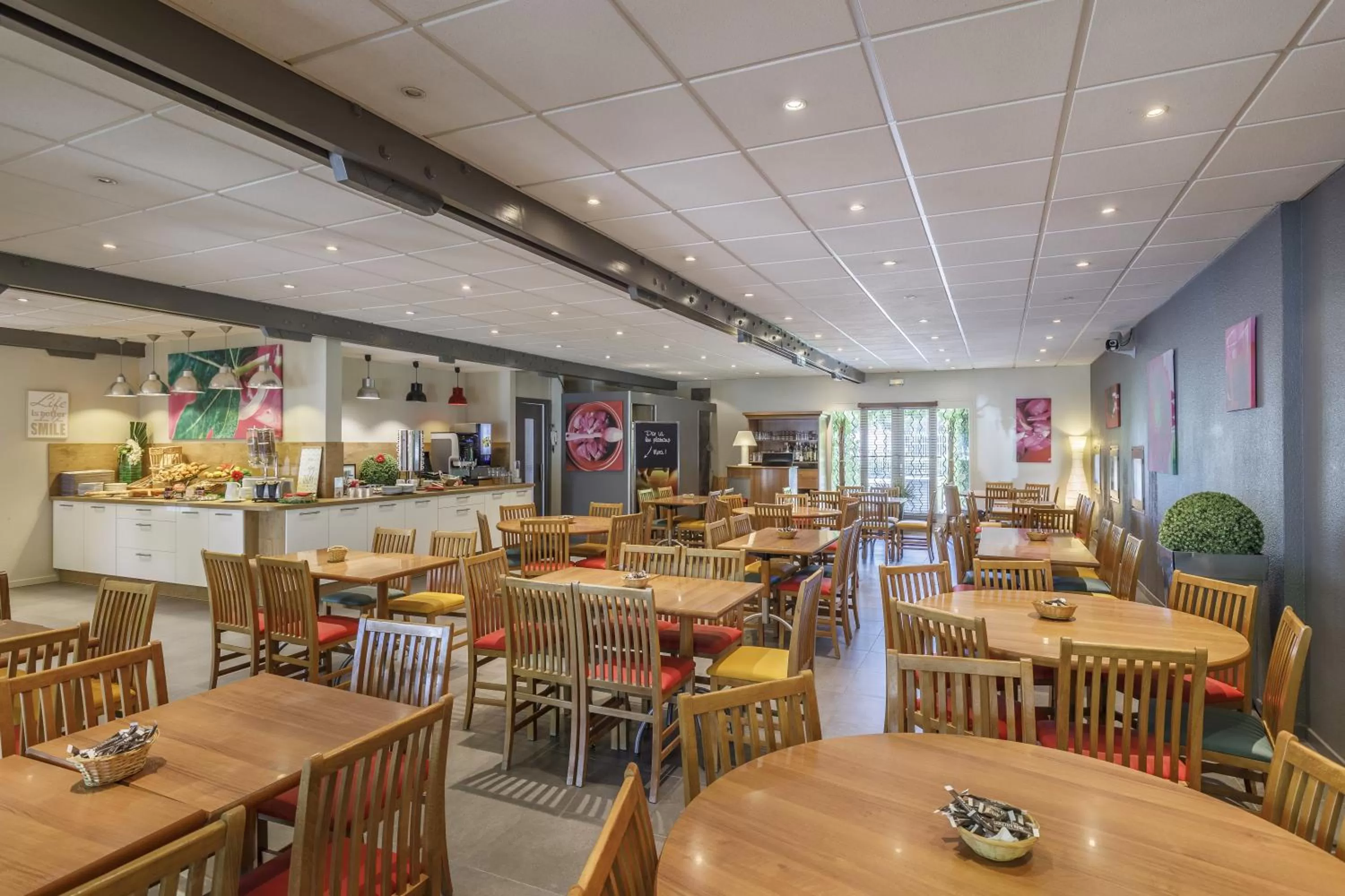 Restaurant/places to eat in Hotel Cristol